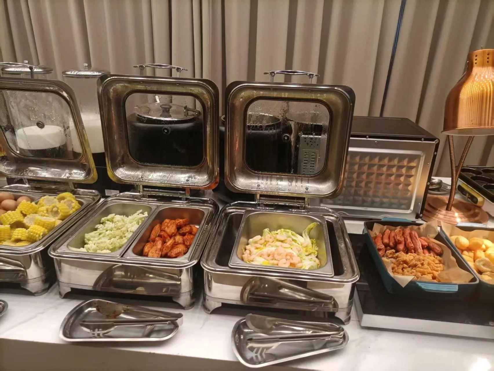 Breakfast in Shanghai Lujiazui Area BaBaiBan LANOU Hotel