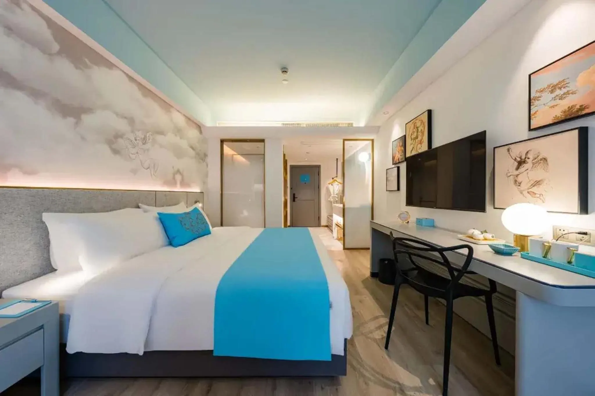 Photo of the whole room, Bed in Shanghai Lujiazui Area BaBaiBan LANOU Hotel