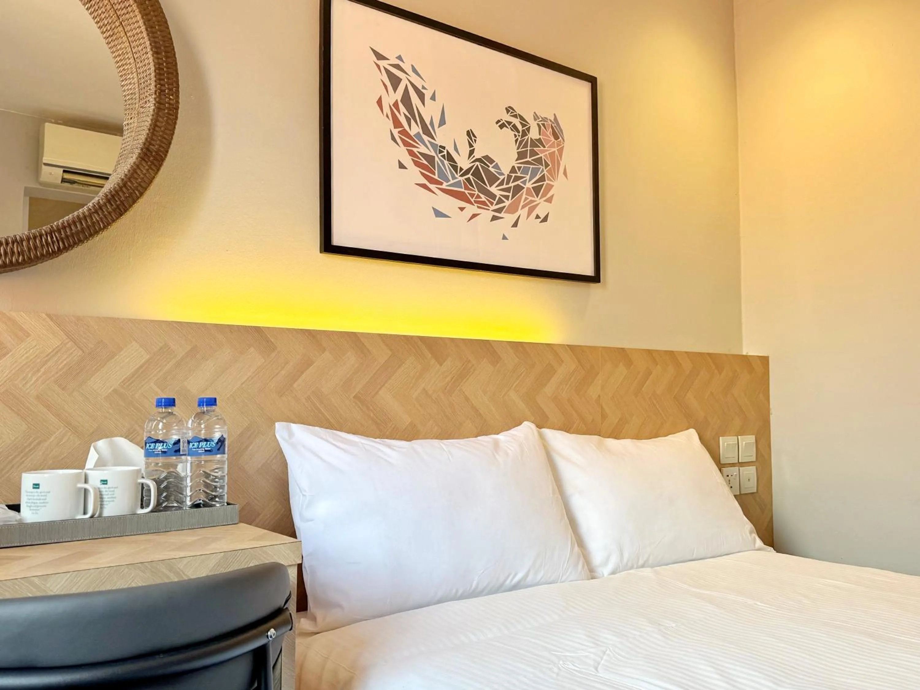 Bed in Hotel Calmo Hamilton