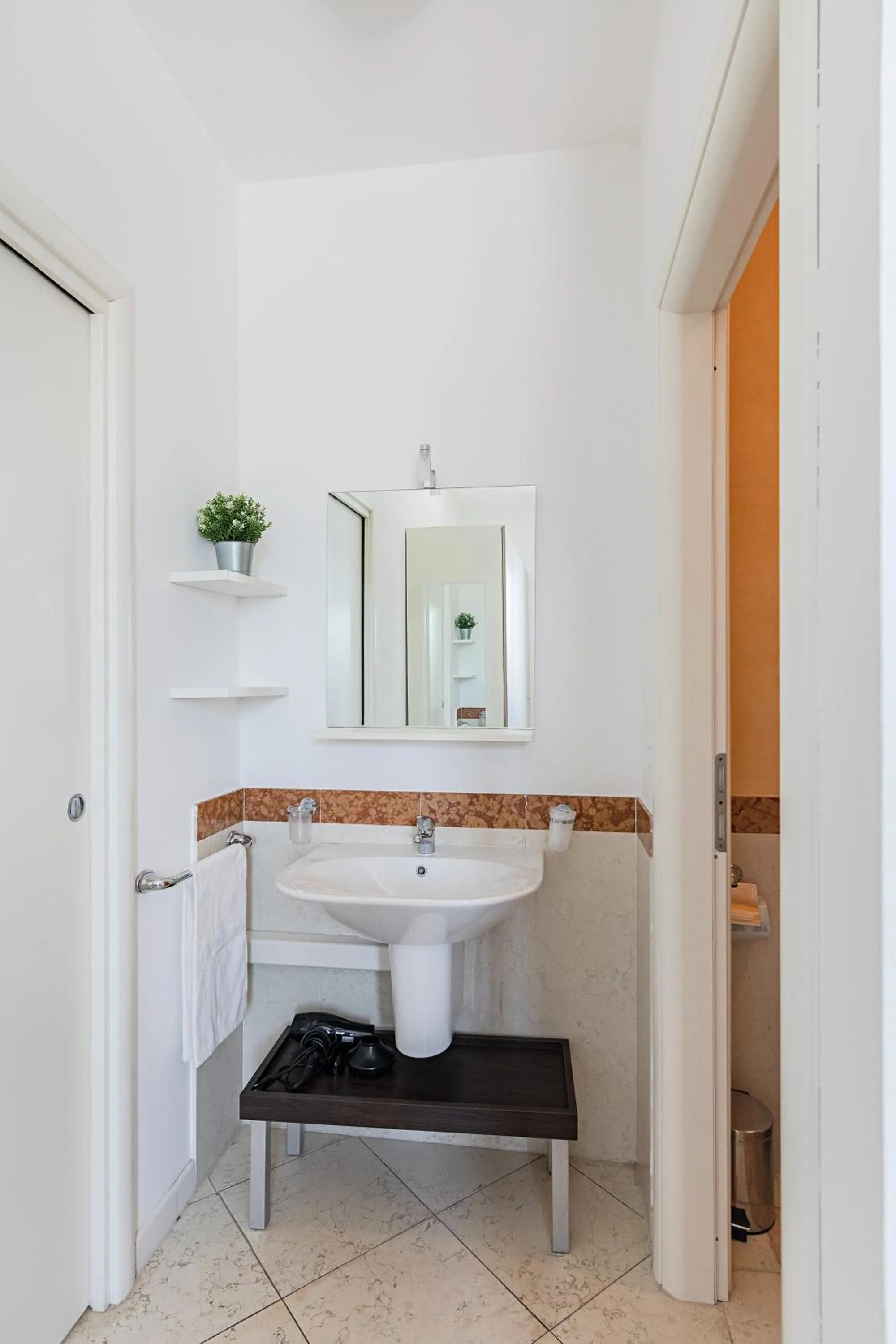 Toilet in Residenza Miralago by Wonderful Italy