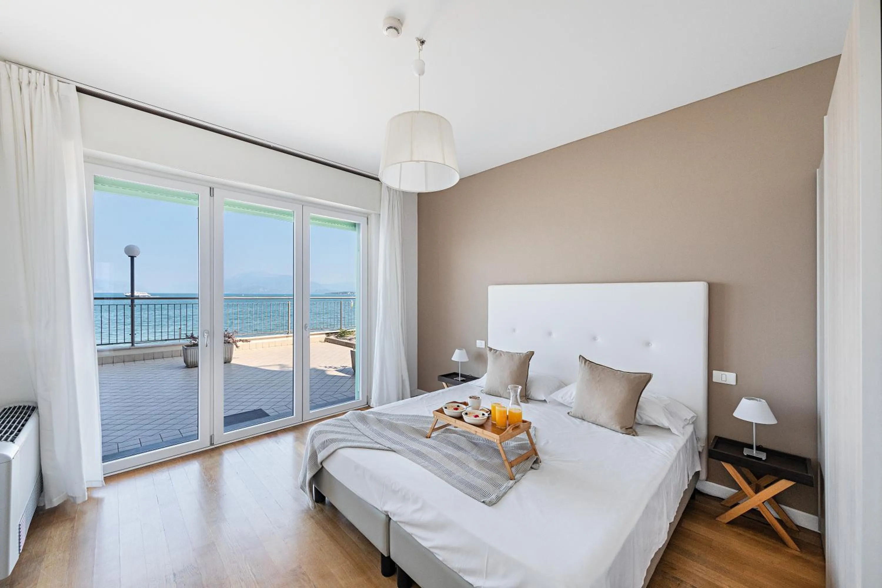 Balcony/Terrace, Bed in Residenza Miralago by Wonderful Italy