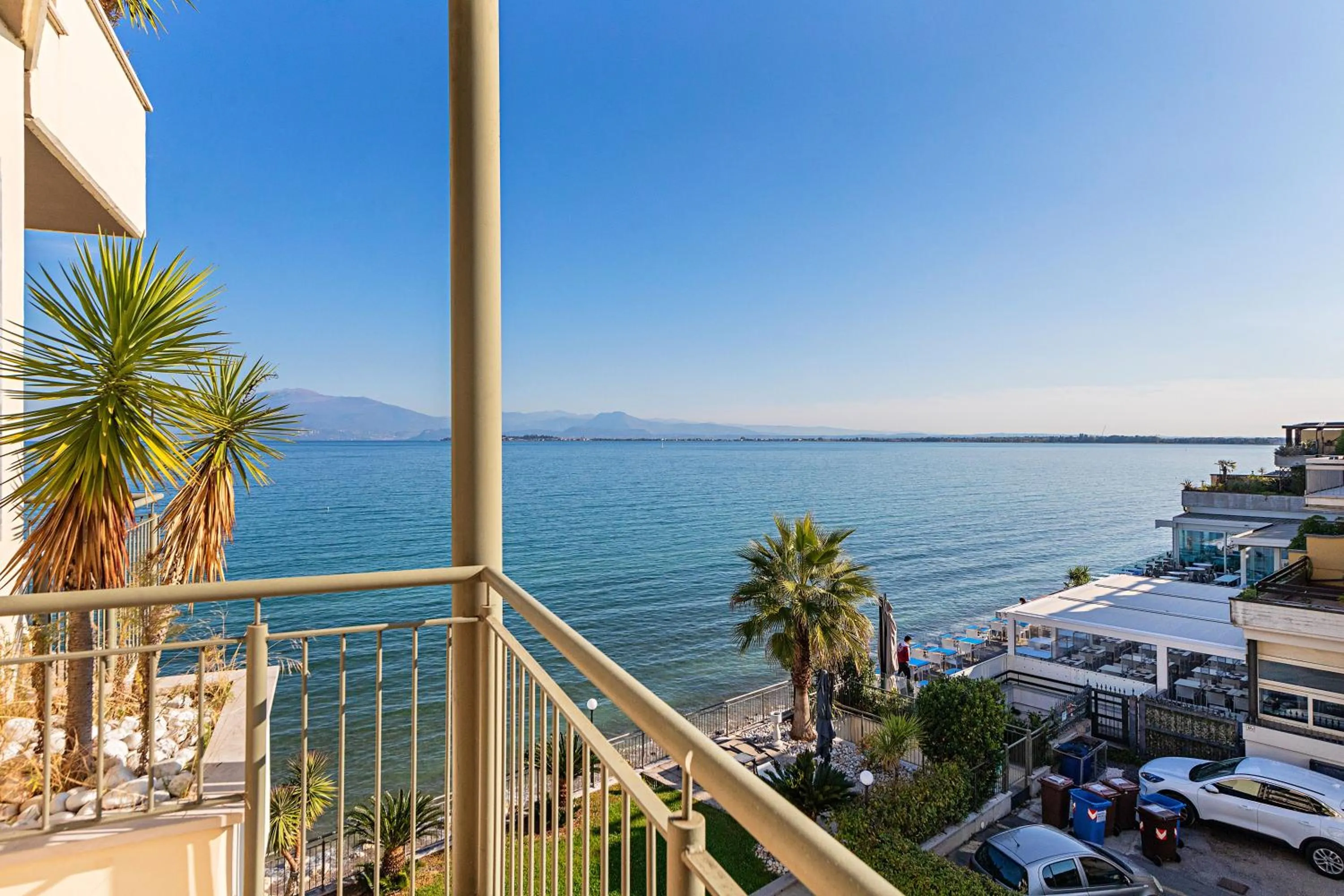 Balcony/Terrace in Residenza Miralago by Wonderful Italy