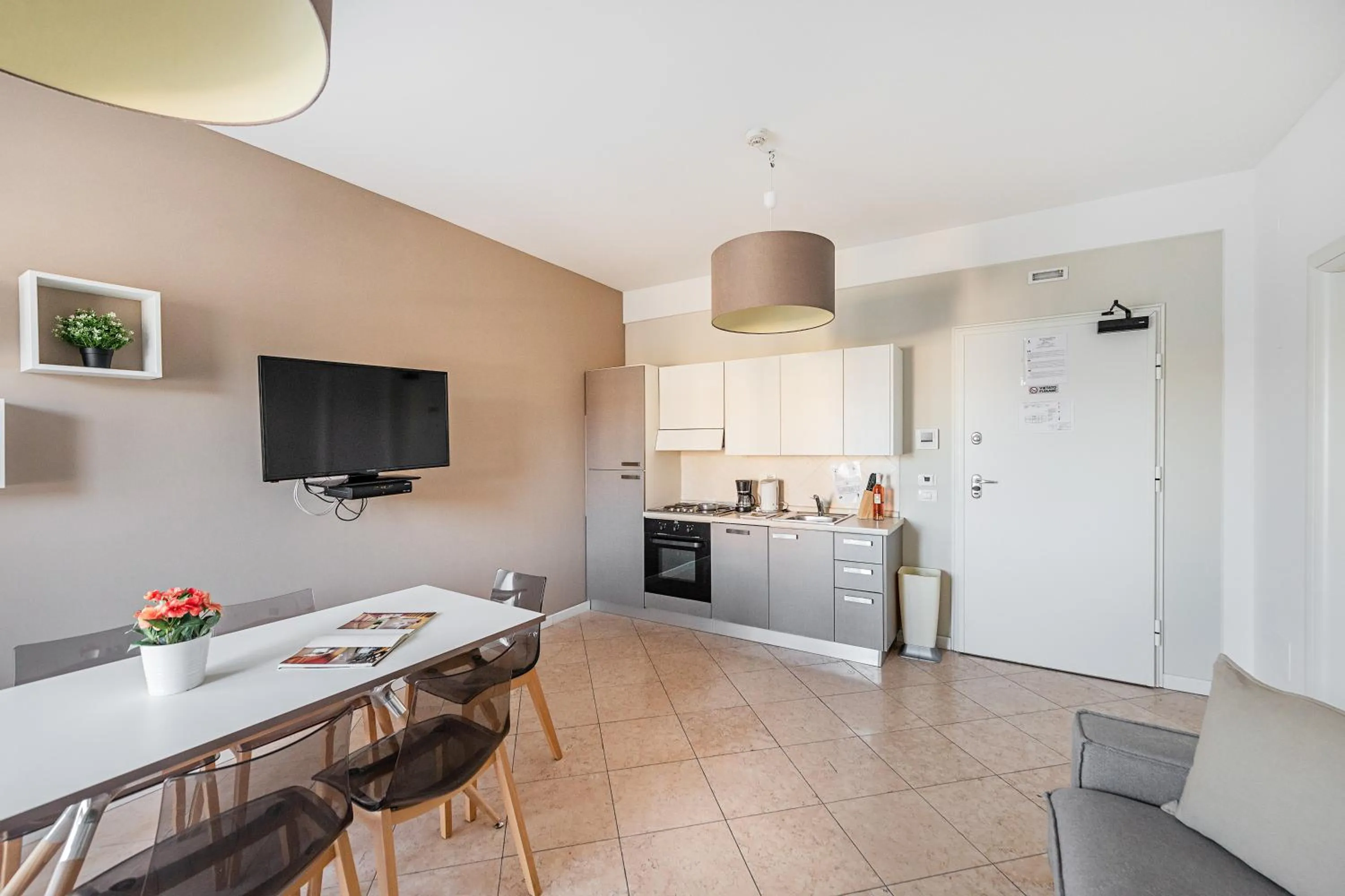 TV and multimedia in Residenza Miralago by Wonderful Italy