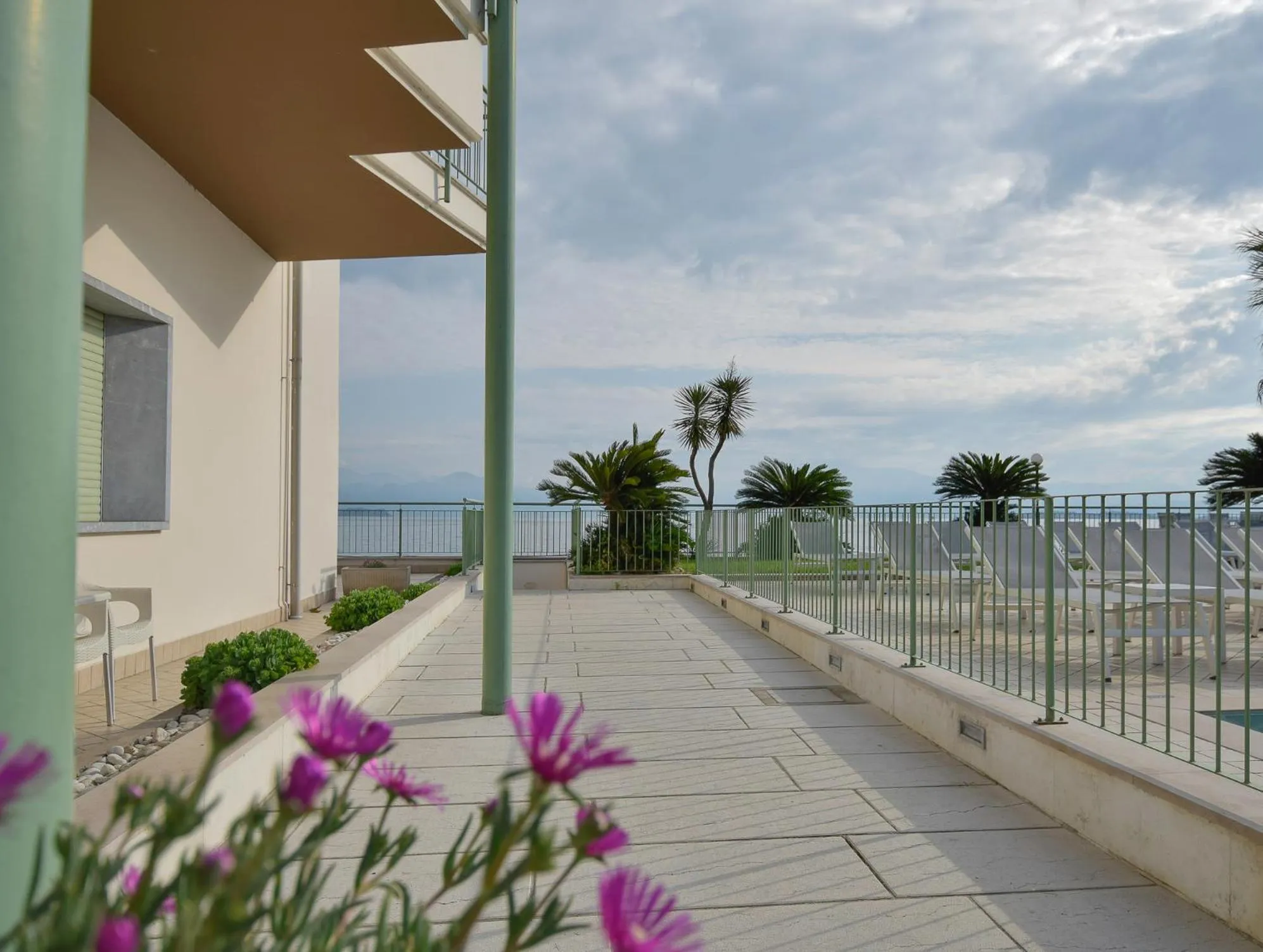 Spring in Residenza Miralago by Wonderful Italy