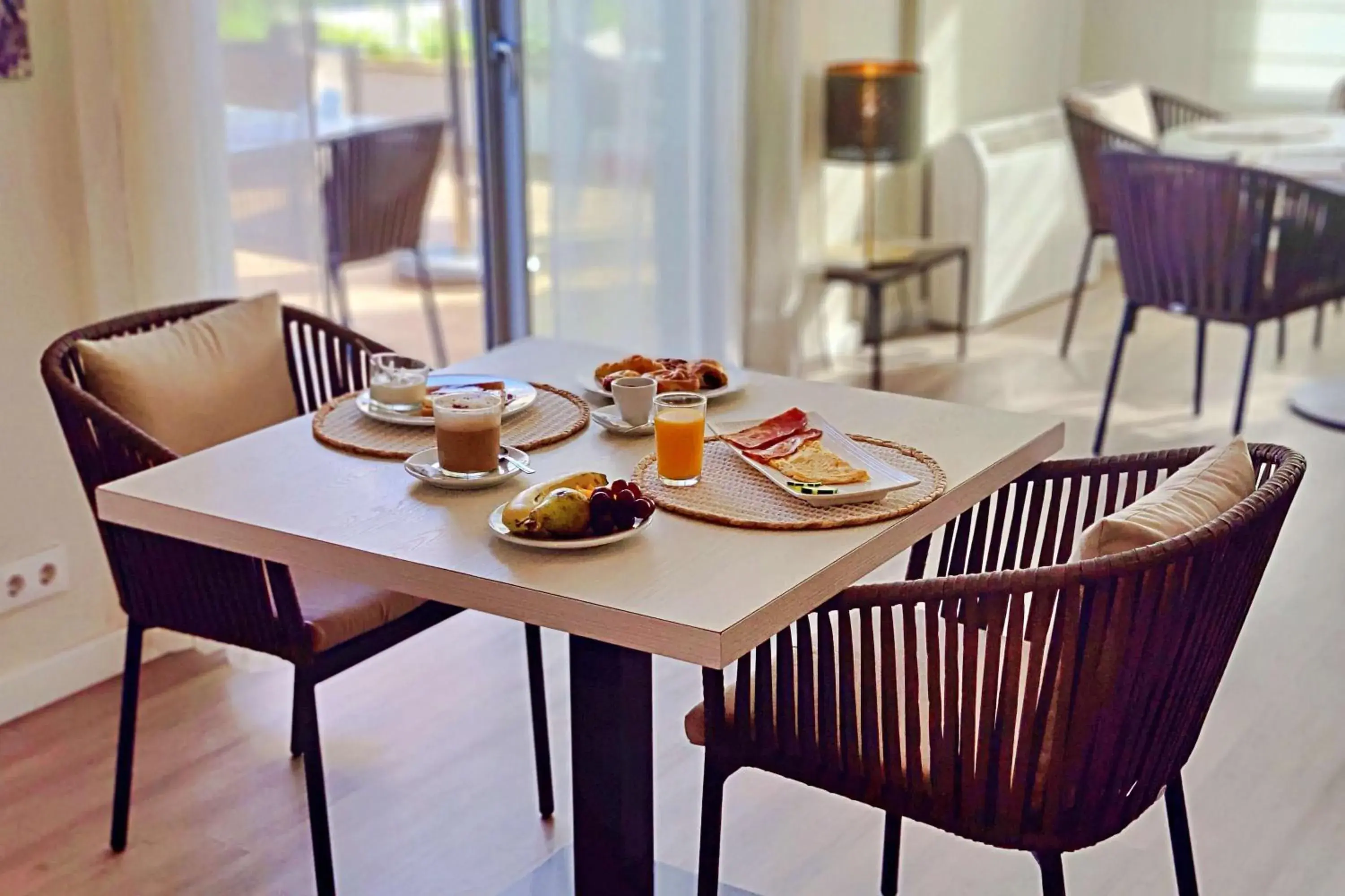 Food and drinks in Boutique Hotel Oriola Food and drinks in Boutique Hotel Oriola