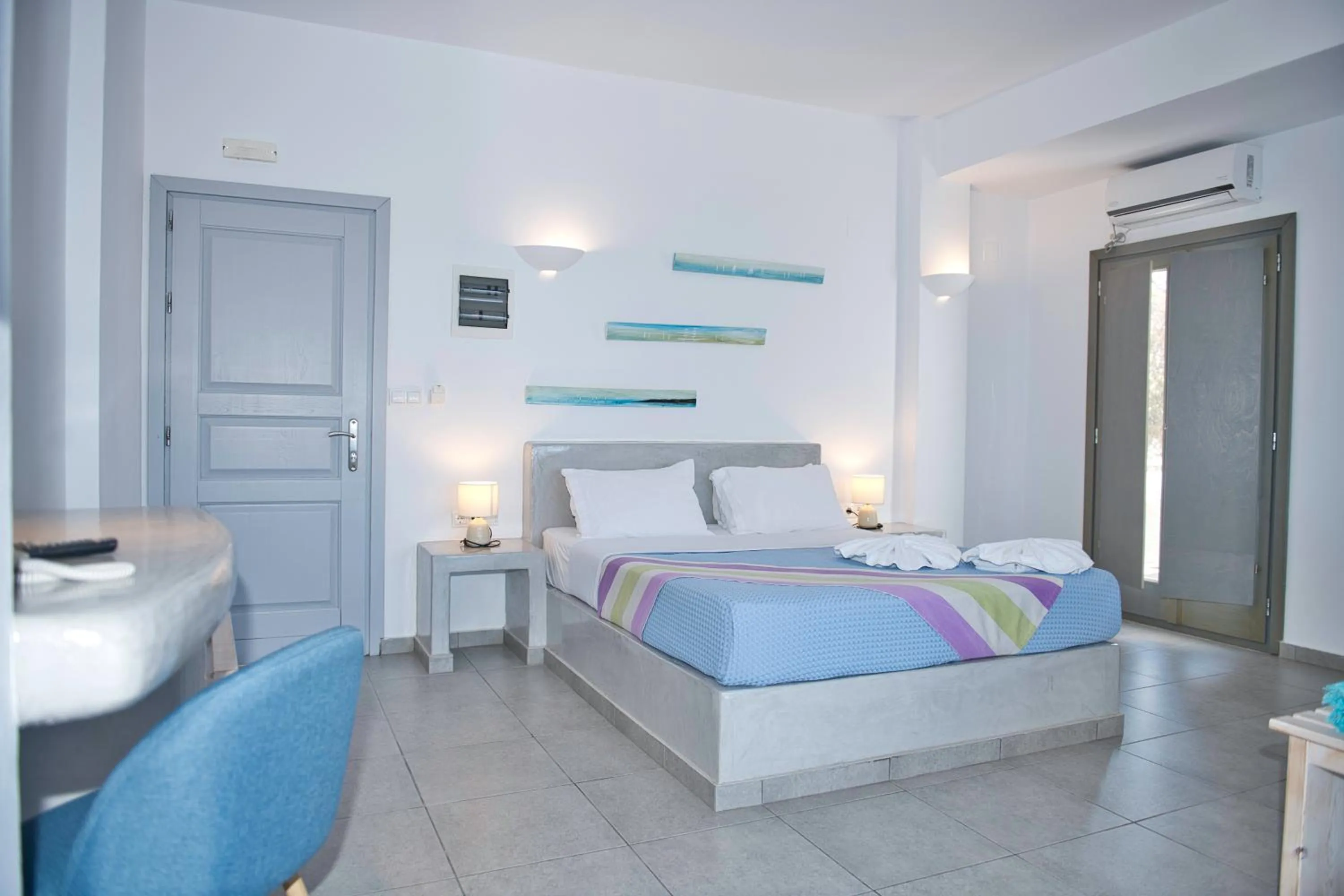 Bedroom, Bed in The Last Sunbeam - Adults Only