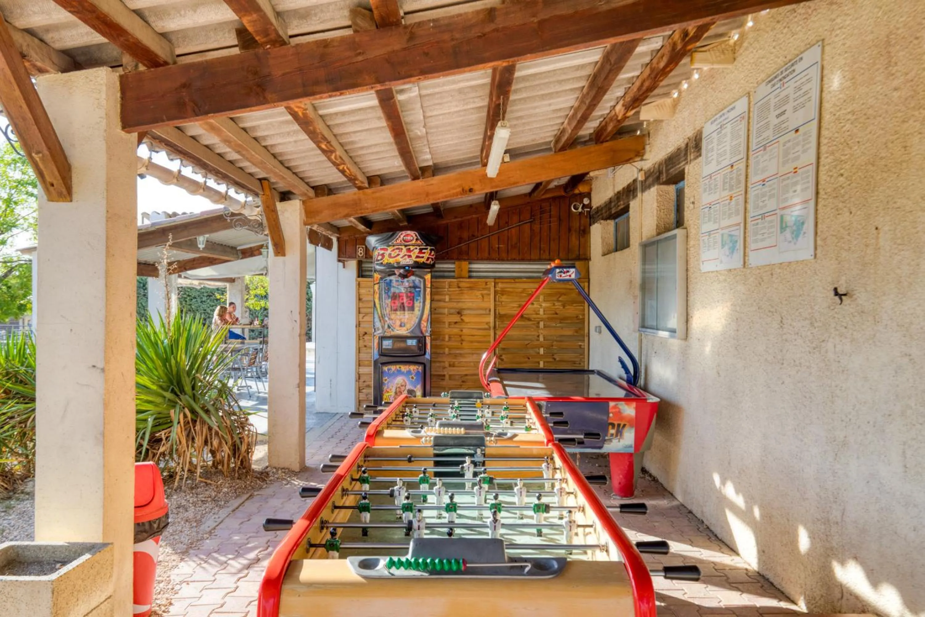 Property building in Mobil-Home camping Les Amandiers