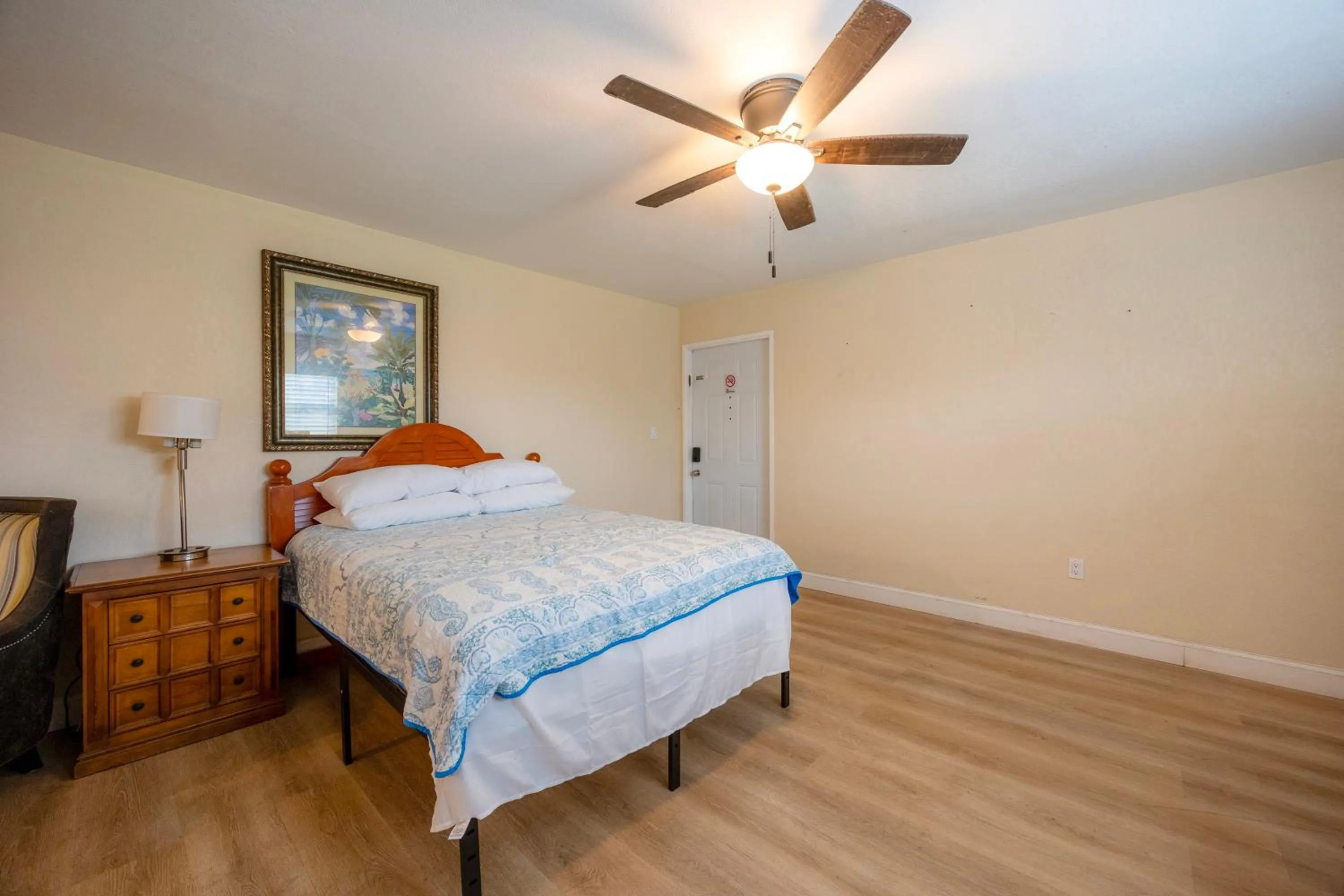 Bedroom, Bed in Siesta Motor Inn By Townhouse Kennedy Space Center Titusville I 95