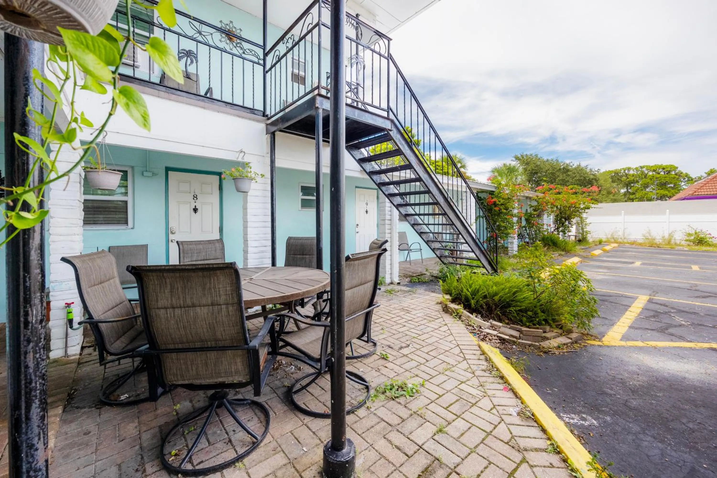 Property building in Siesta Motor Inn By Townhouse Kennedy Space Center Titusville I 95