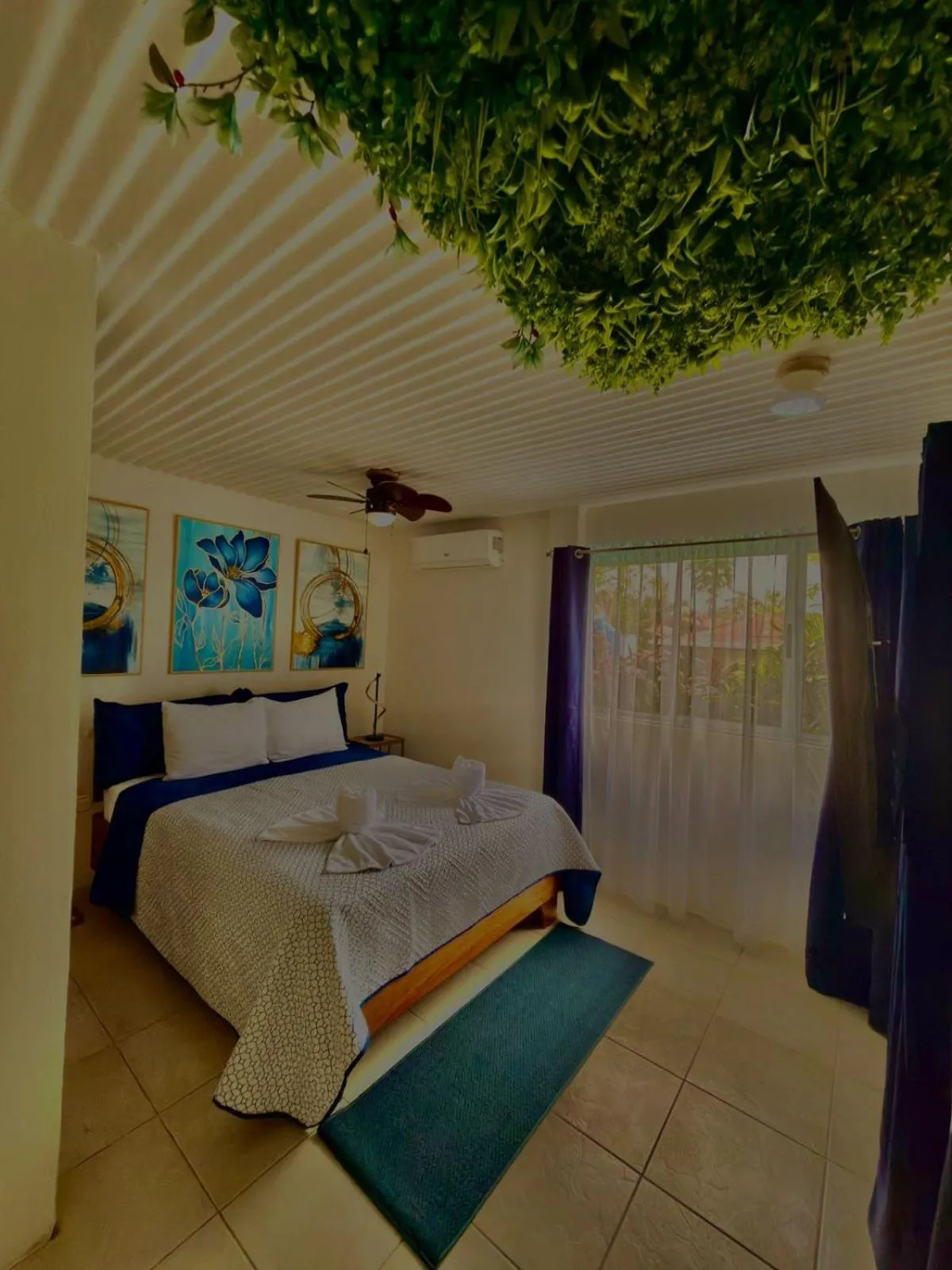 Bed in Loma Real Hot Springs Bed & Breakfast