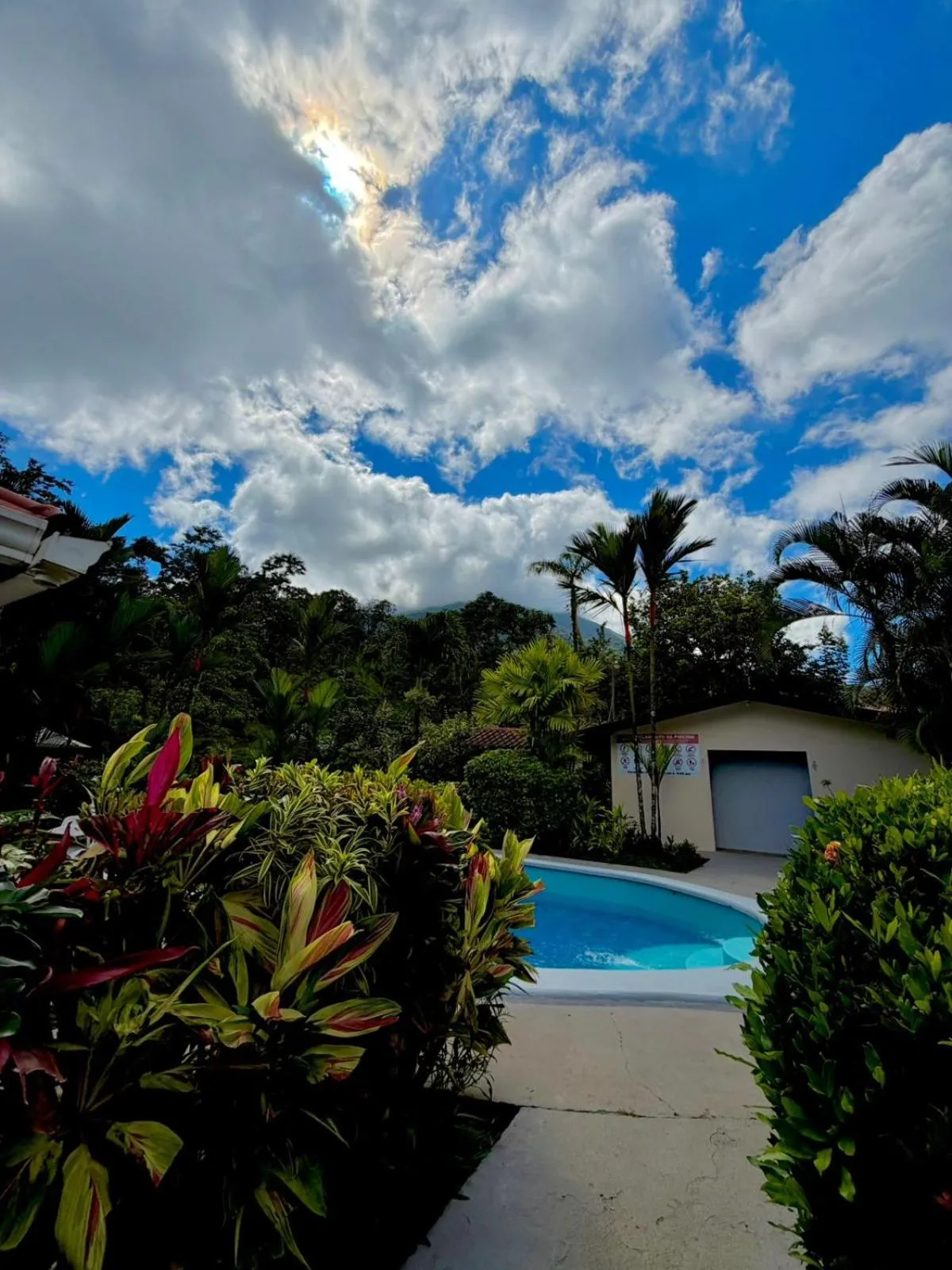 Swimming pool in Loma Real Hot Springs Bed & Breakfast