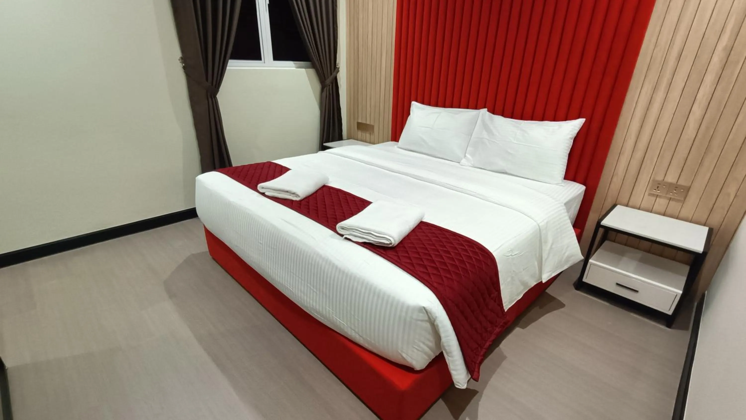 Photo of the whole room, Bed in The Corum View Hotel