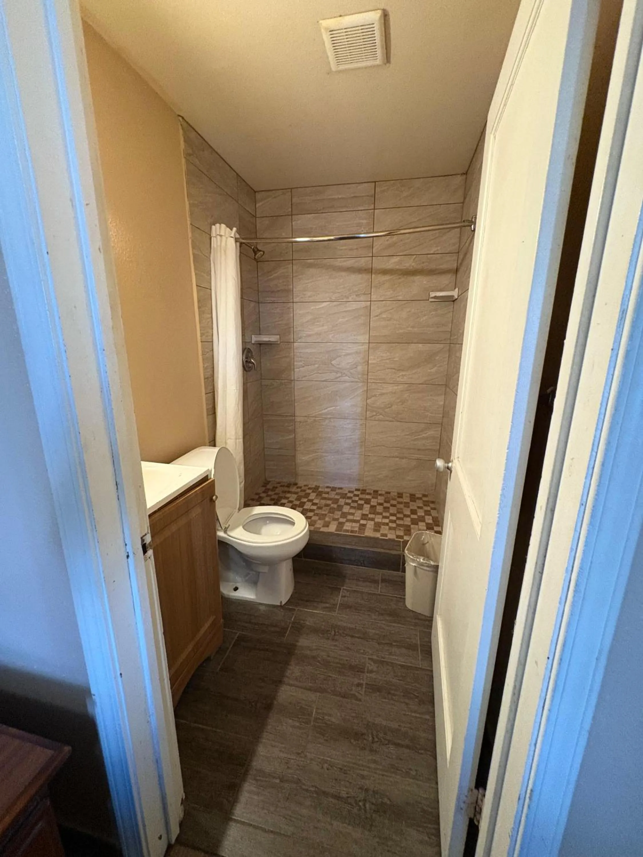 Bathroom in SE'Air Motel By Townhouse Corpus Christi - Padre Island Tx