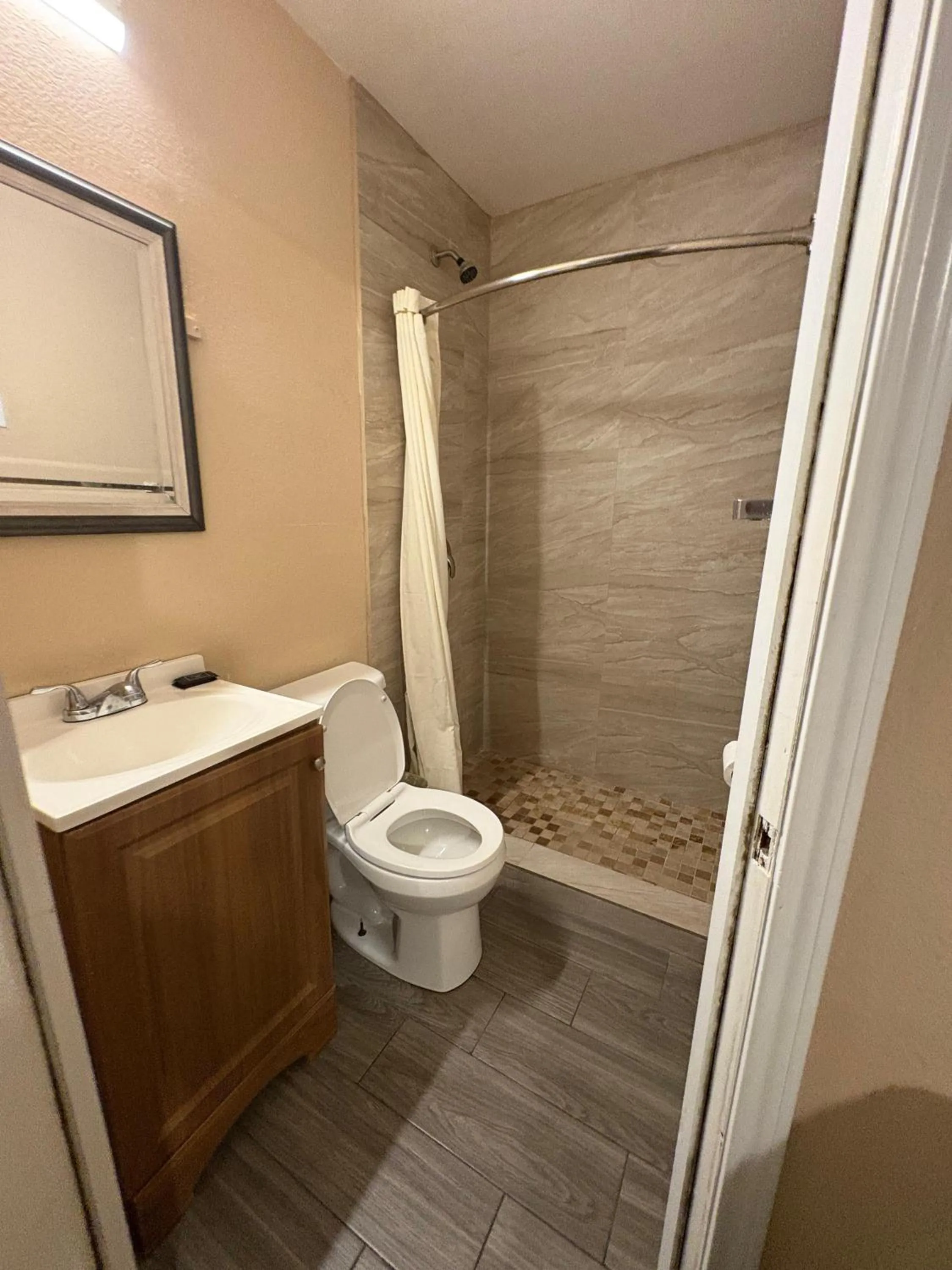 Bathroom in SE'Air Motel By Townhouse Corpus Christi - Padre Island Tx
