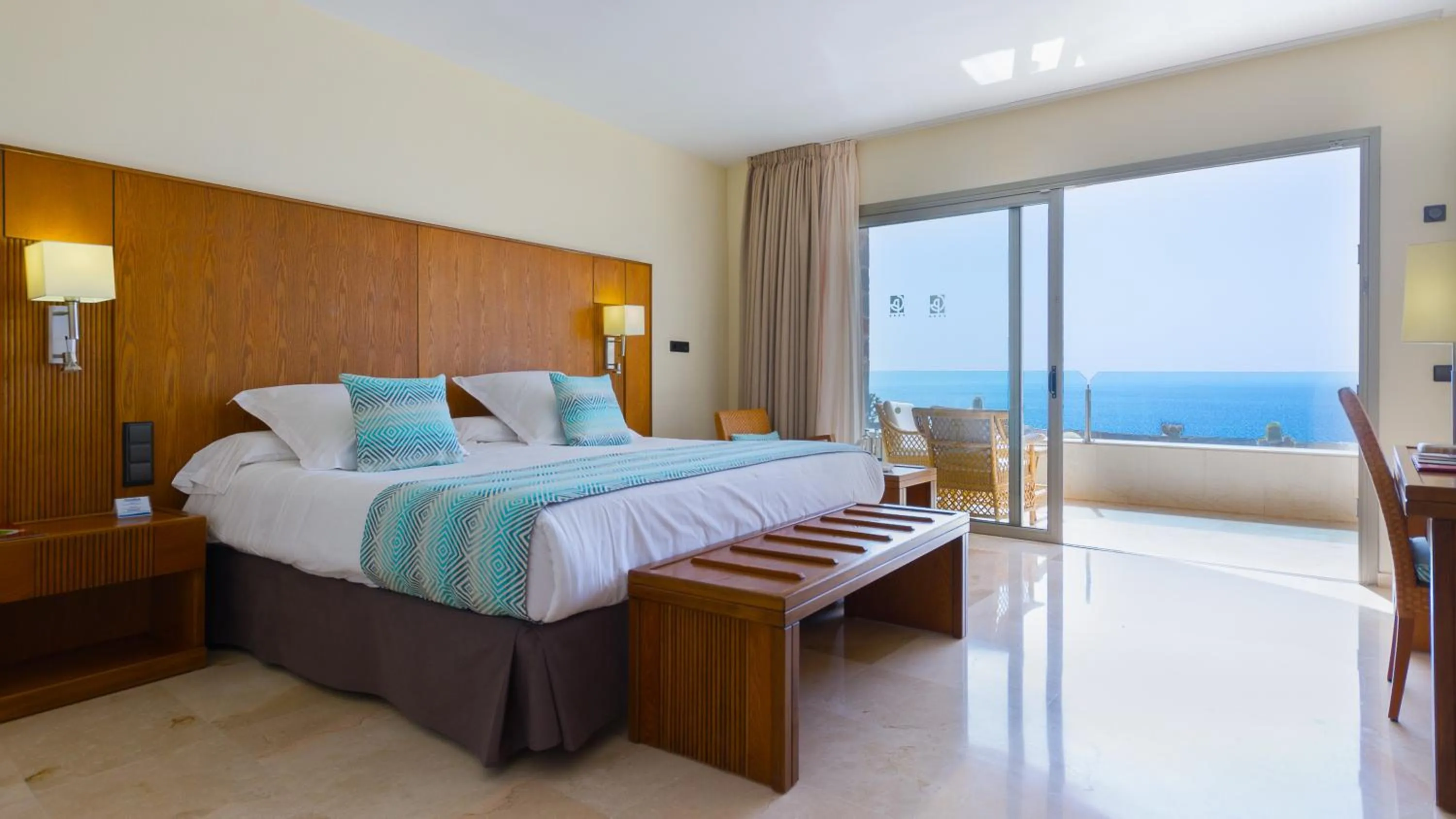 Bed in Gloria Palace Royal Hotel & Spa