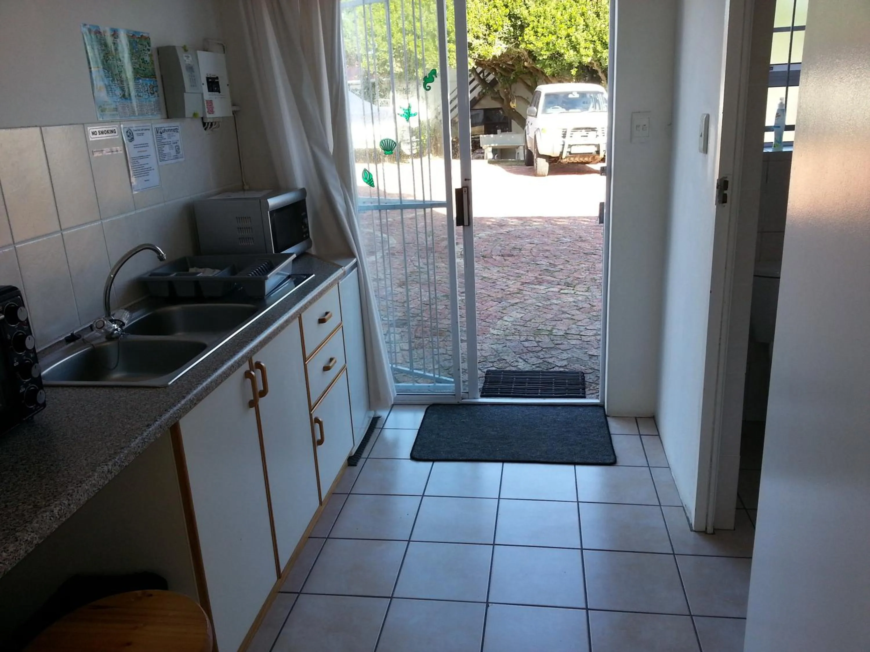 Kitchen or kitchenette in Oom Piet Accommodation