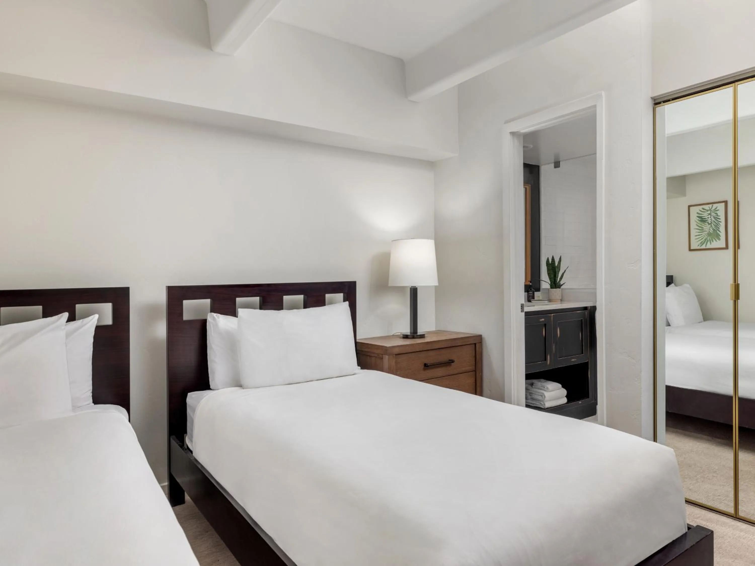 Bedroom, Bed in The Landmark