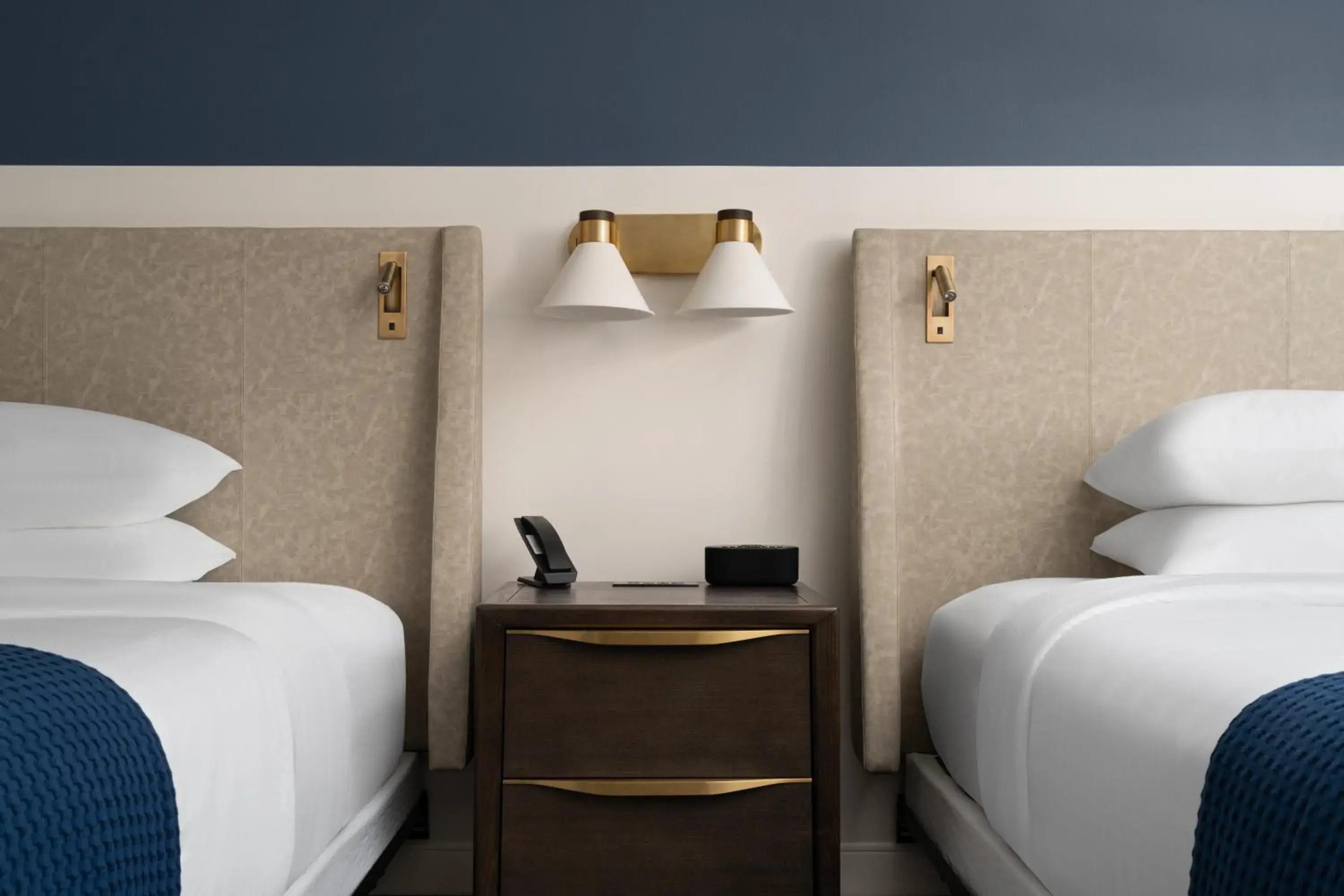 Queen Room with Two Queen Beds - Disability Access in The Lantern Hotel Columbia Queen Room with Two Queen Beds - Disability Access in The Lantern Hotel Columbia