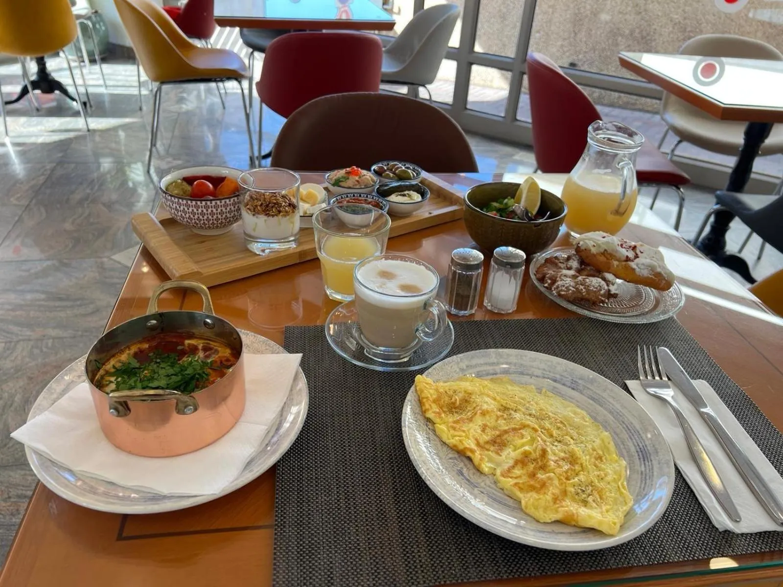 Food in Abratel Suites Hotel