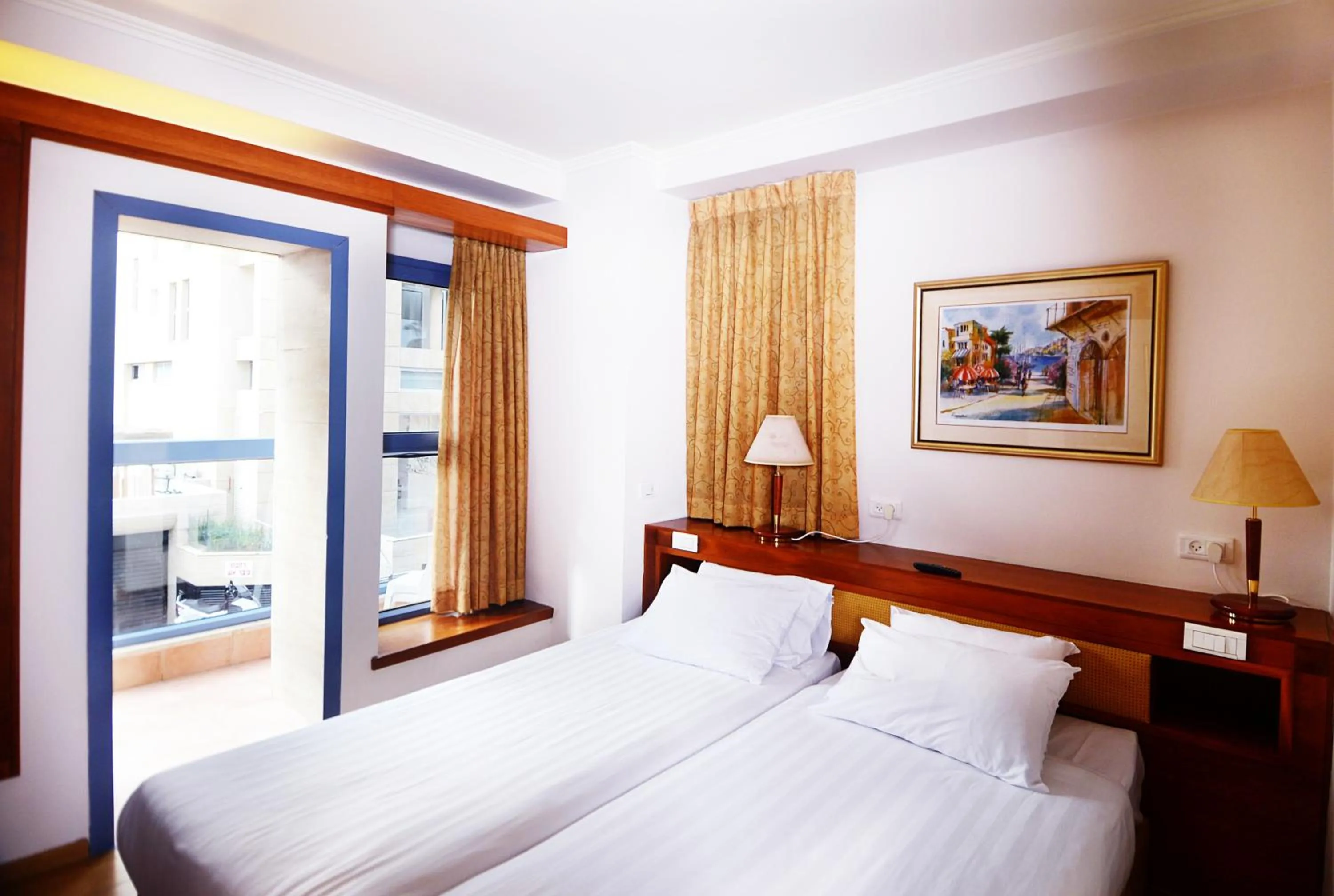 Photo of the whole room, Bed in Abratel Suites Hotel