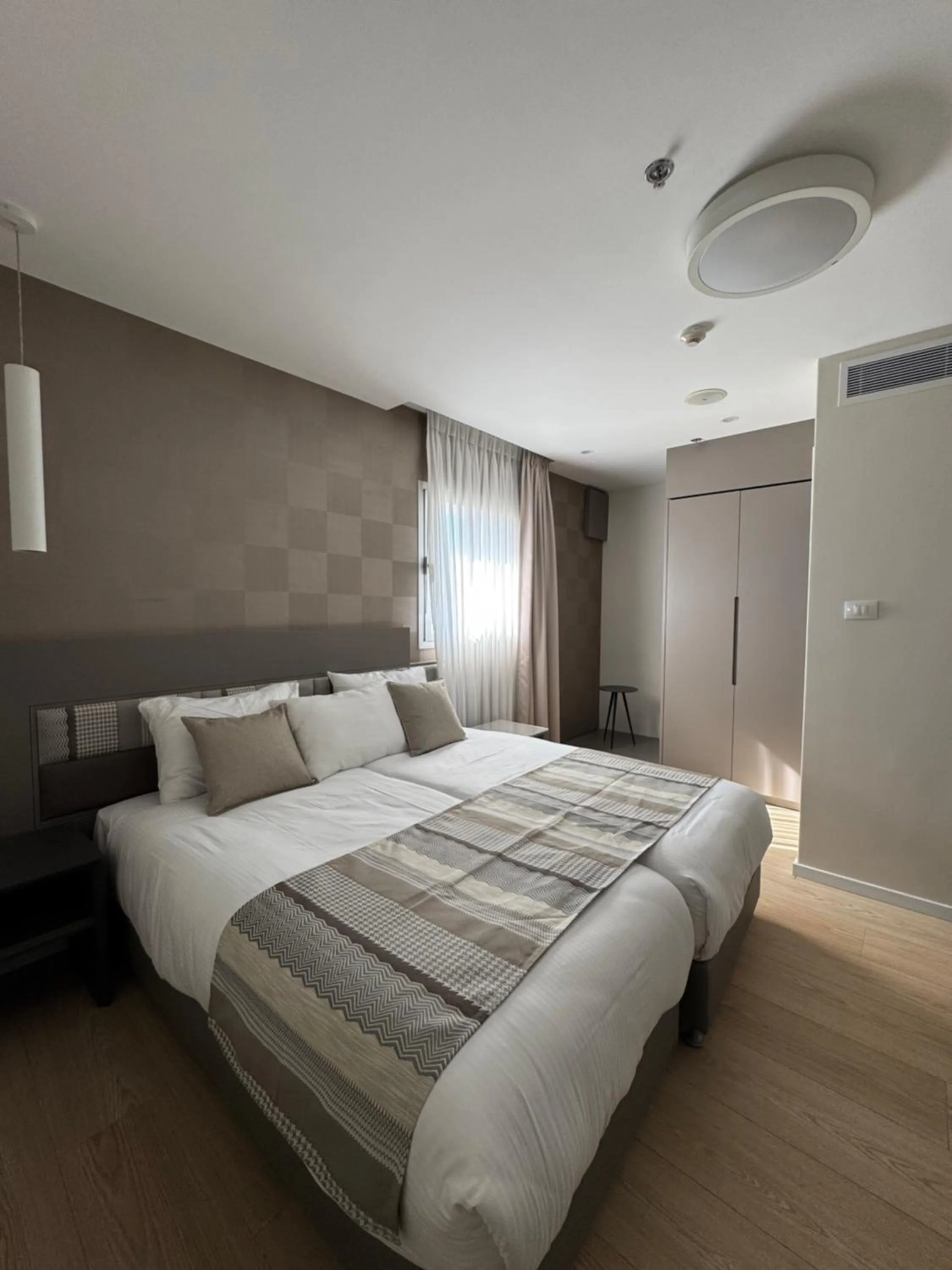 Bed in Abratel Sea View