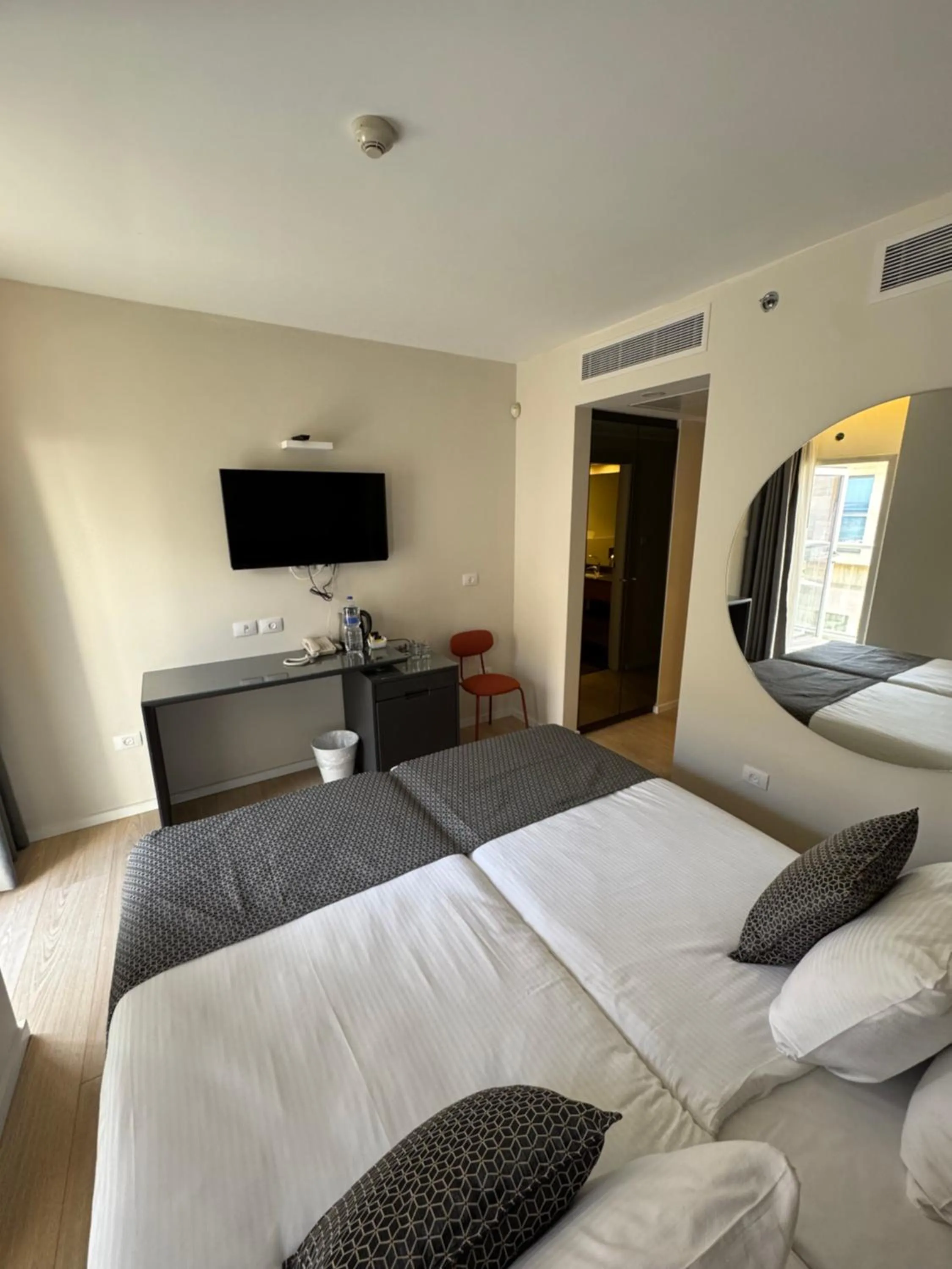 Bed in Abratel Sea View