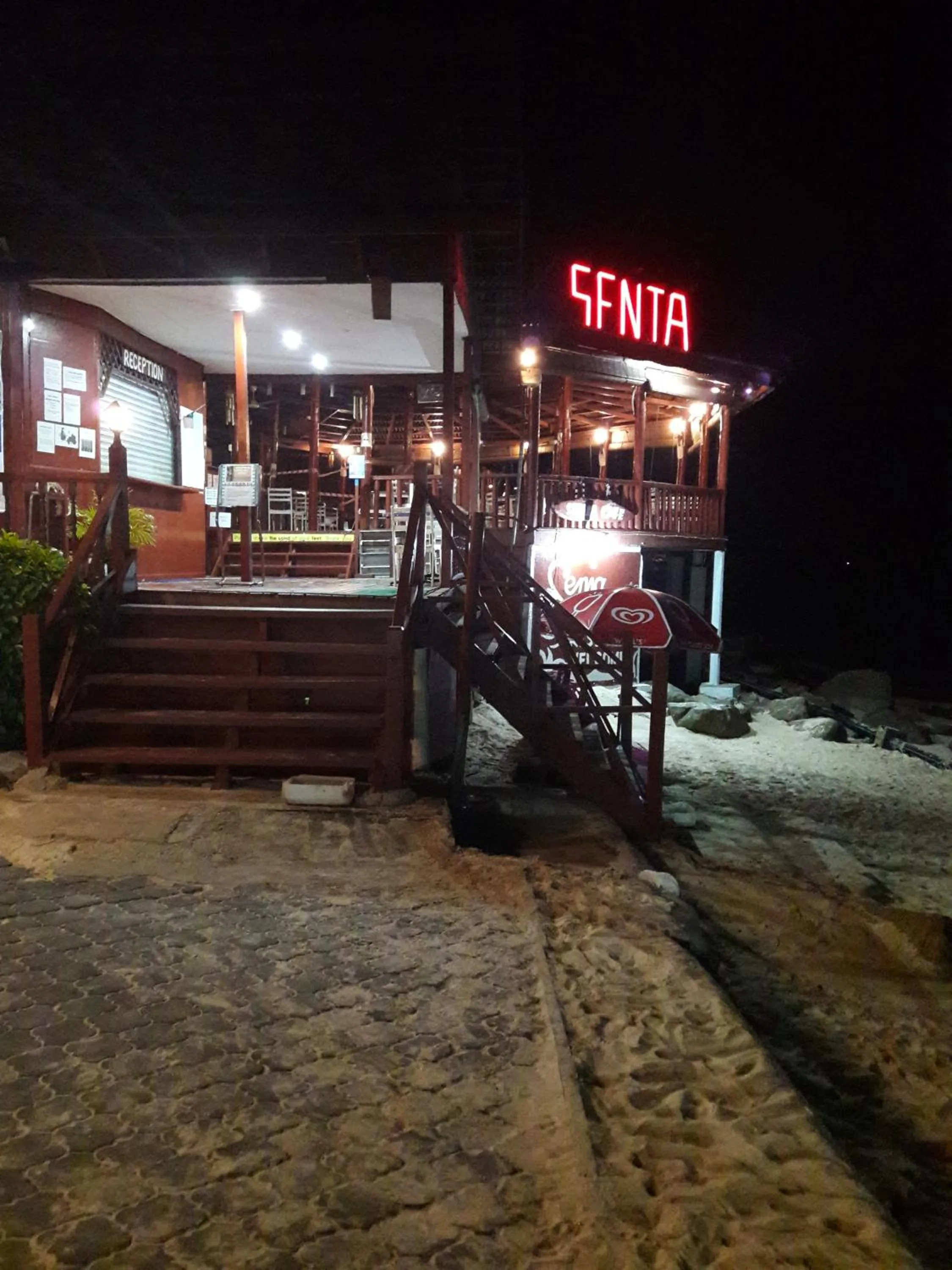 Restaurant/places to eat in Senja Bay Resort