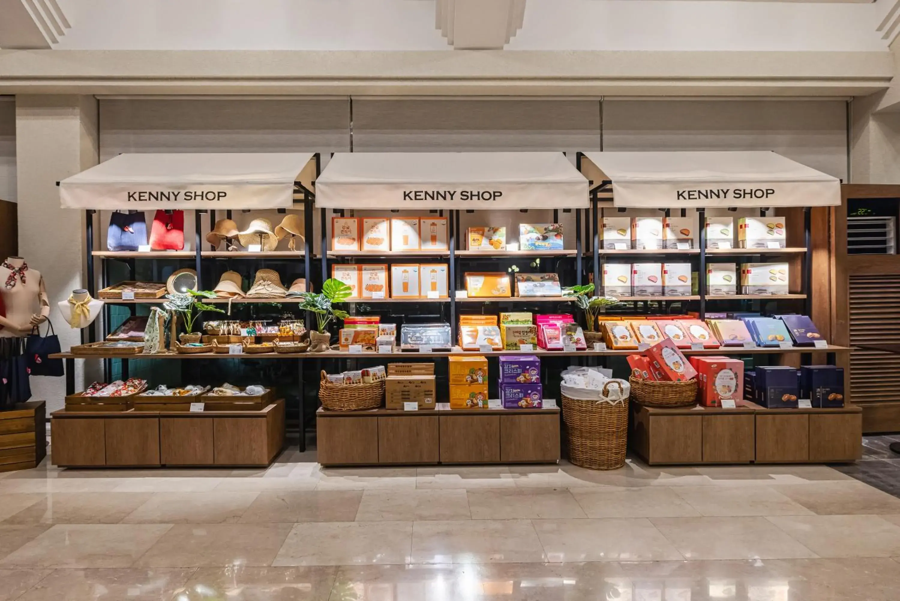 Property building in Kensington Resort Jeju Jungmun Property building in Kensington Resort Jeju Jungmun