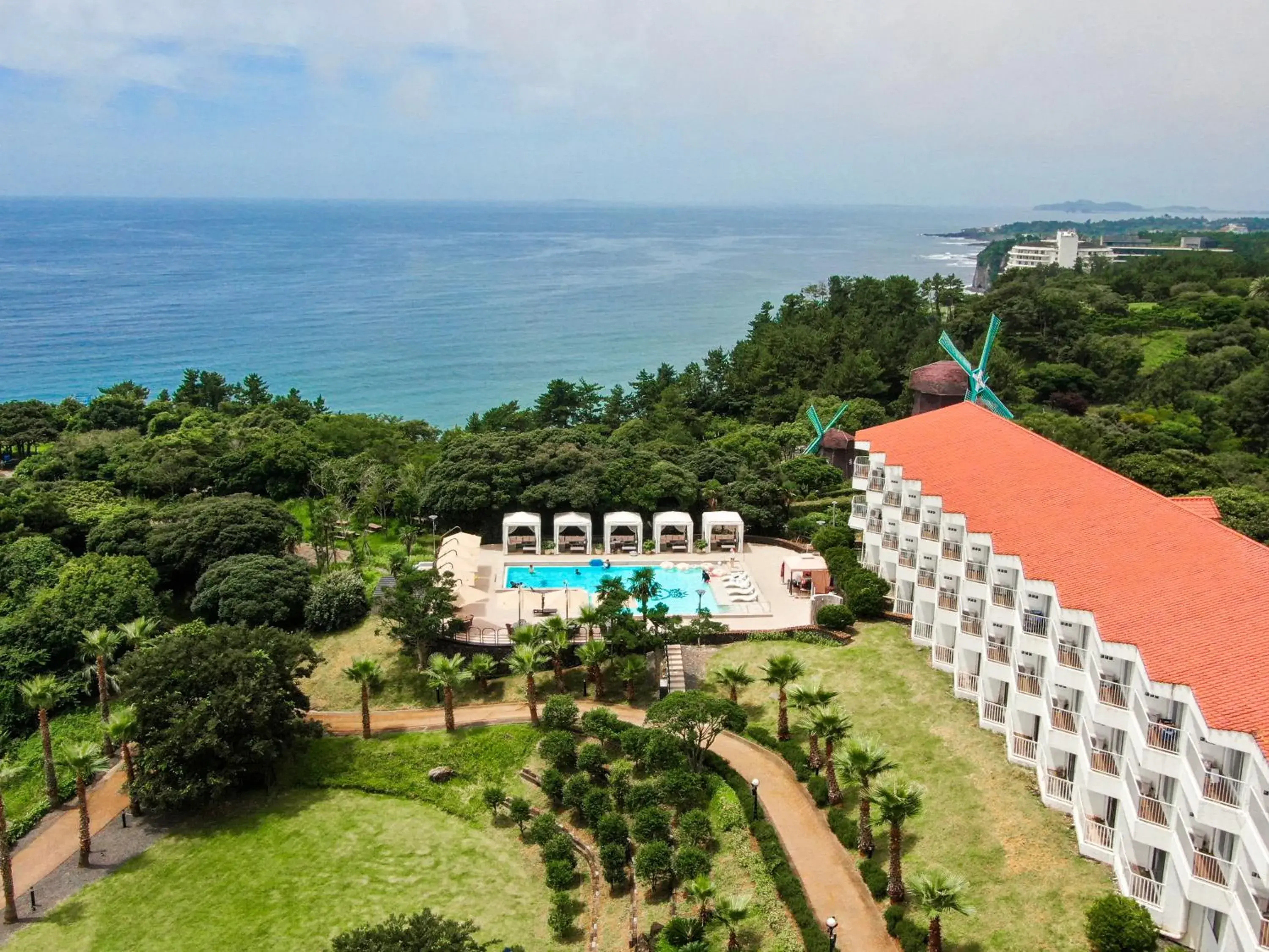 Property building in Kensington Resort Jeju Jungmun Property building in Kensington Resort Jeju Jungmun