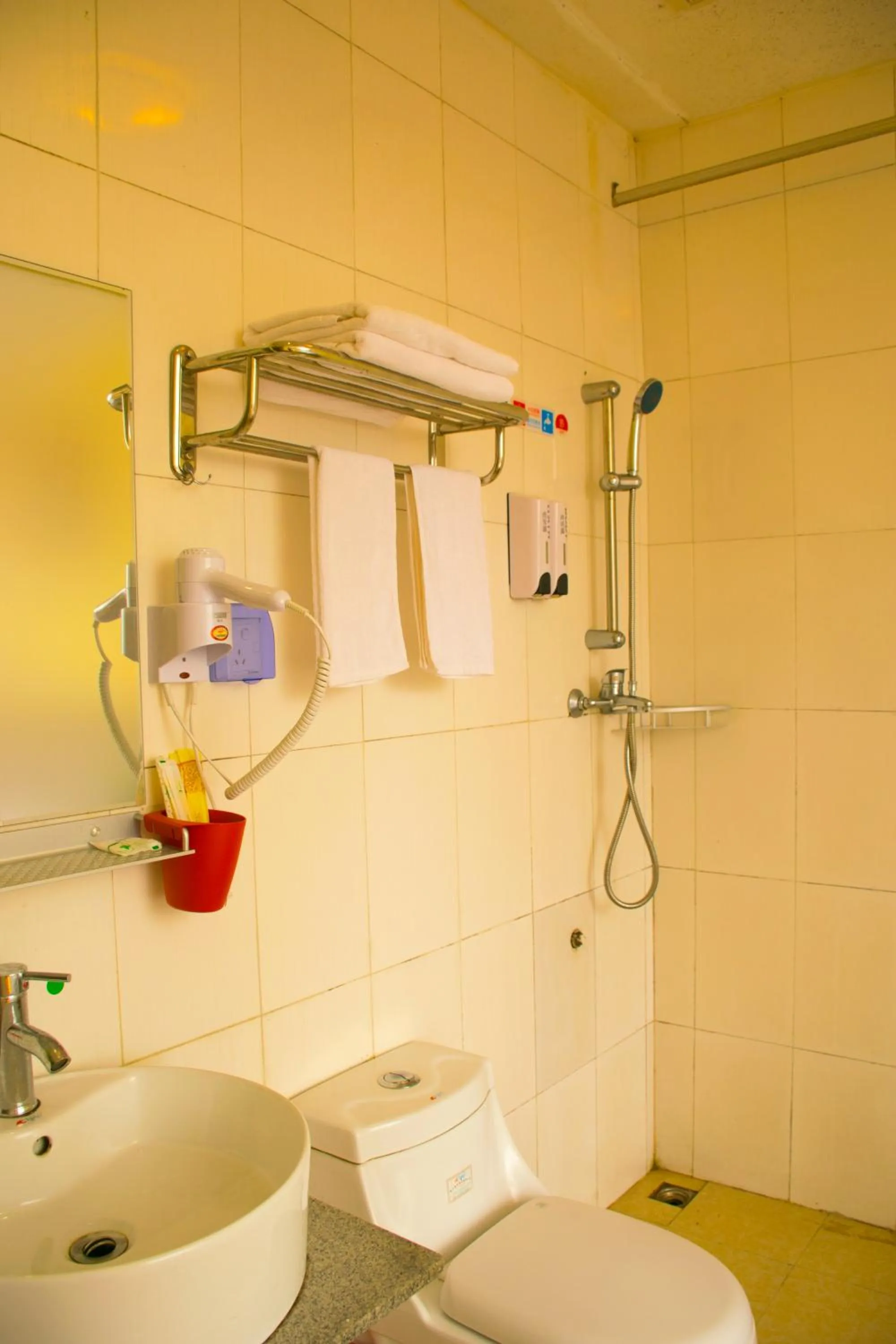 Bathroom in Notting Hill Hostel