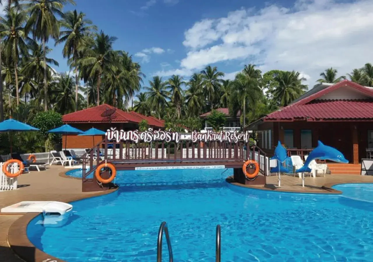 Swimming pool in Ban Krut Resort Swimming pool in Ban Krut Resort