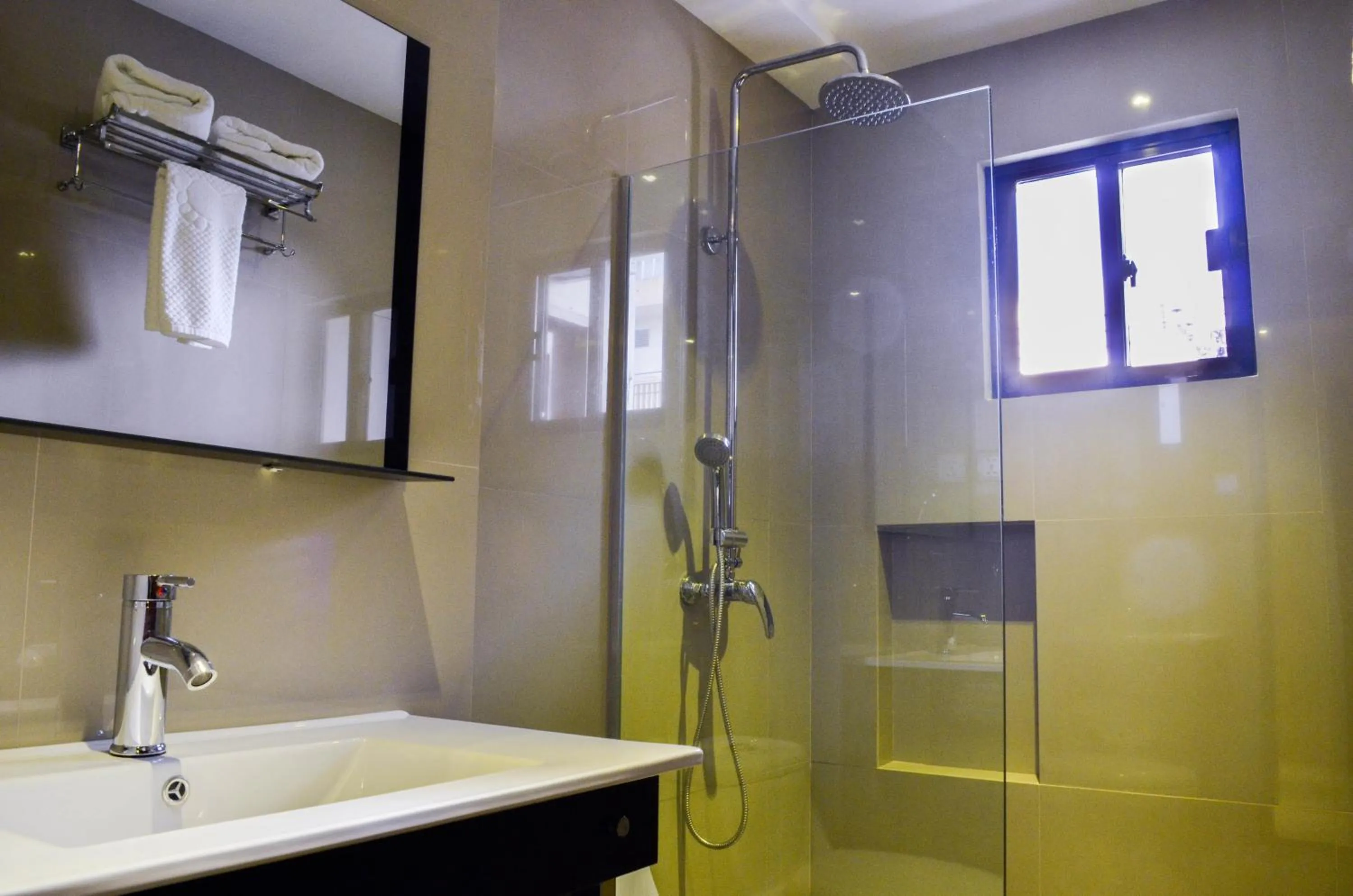 Bathroom in Ritz Hotel Angeles