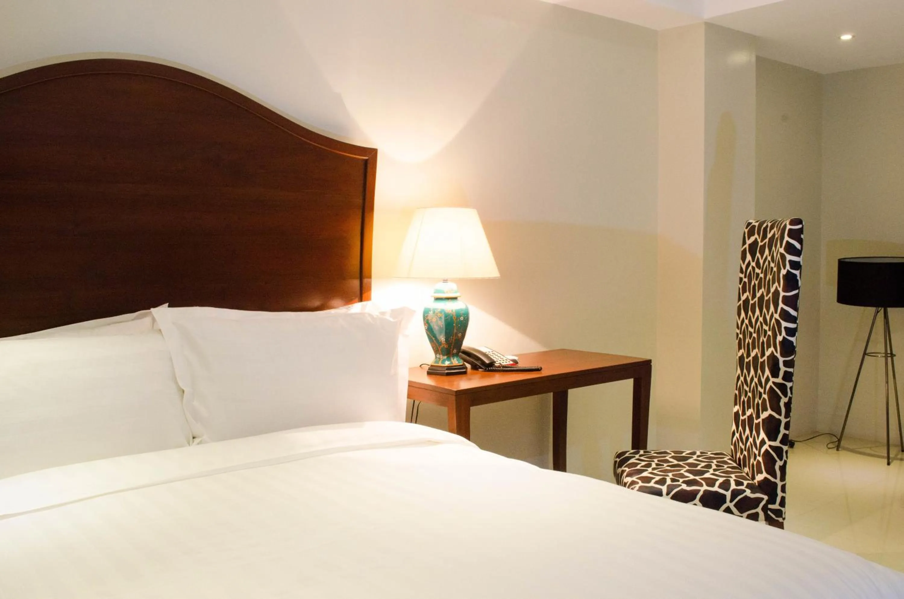 Bedroom, Bed in Ritz Hotel Angeles