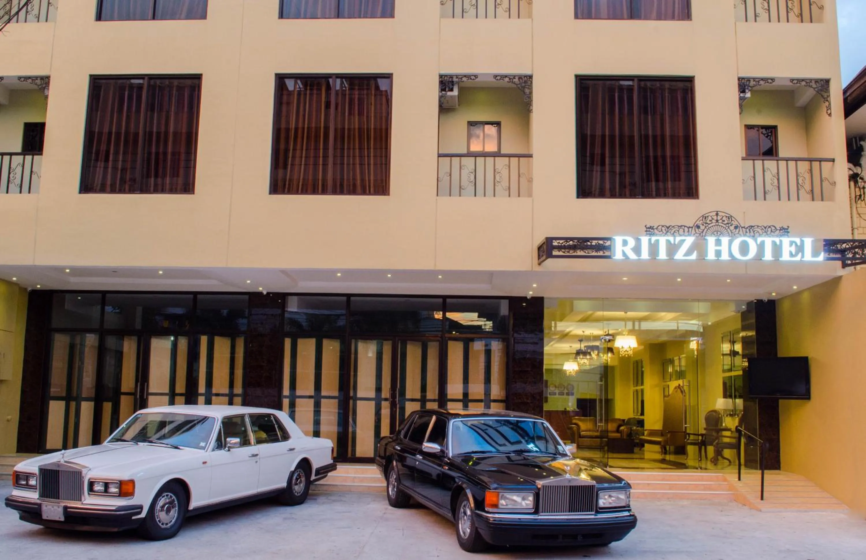 Facade/entrance in Ritz Hotel Angeles