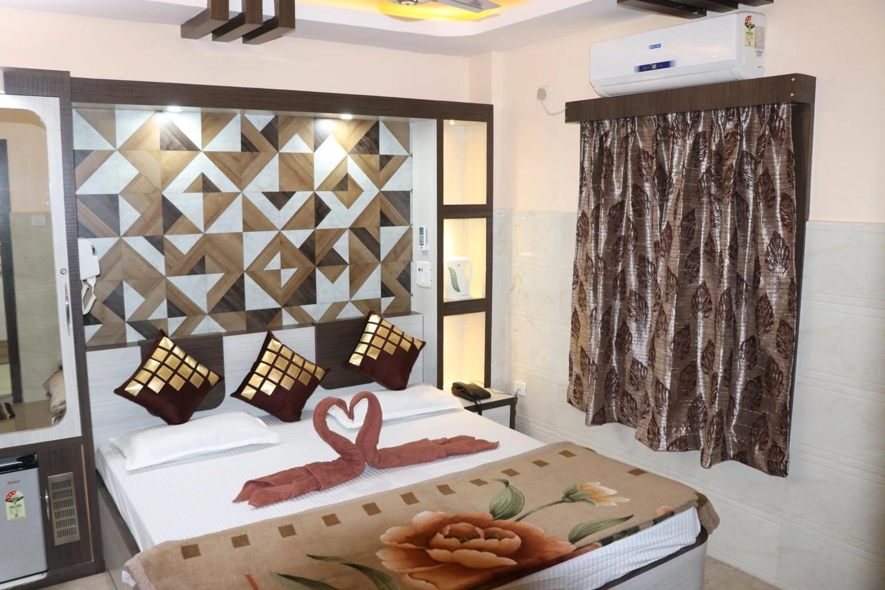 Bedroom, Bed in Hotel Prince B