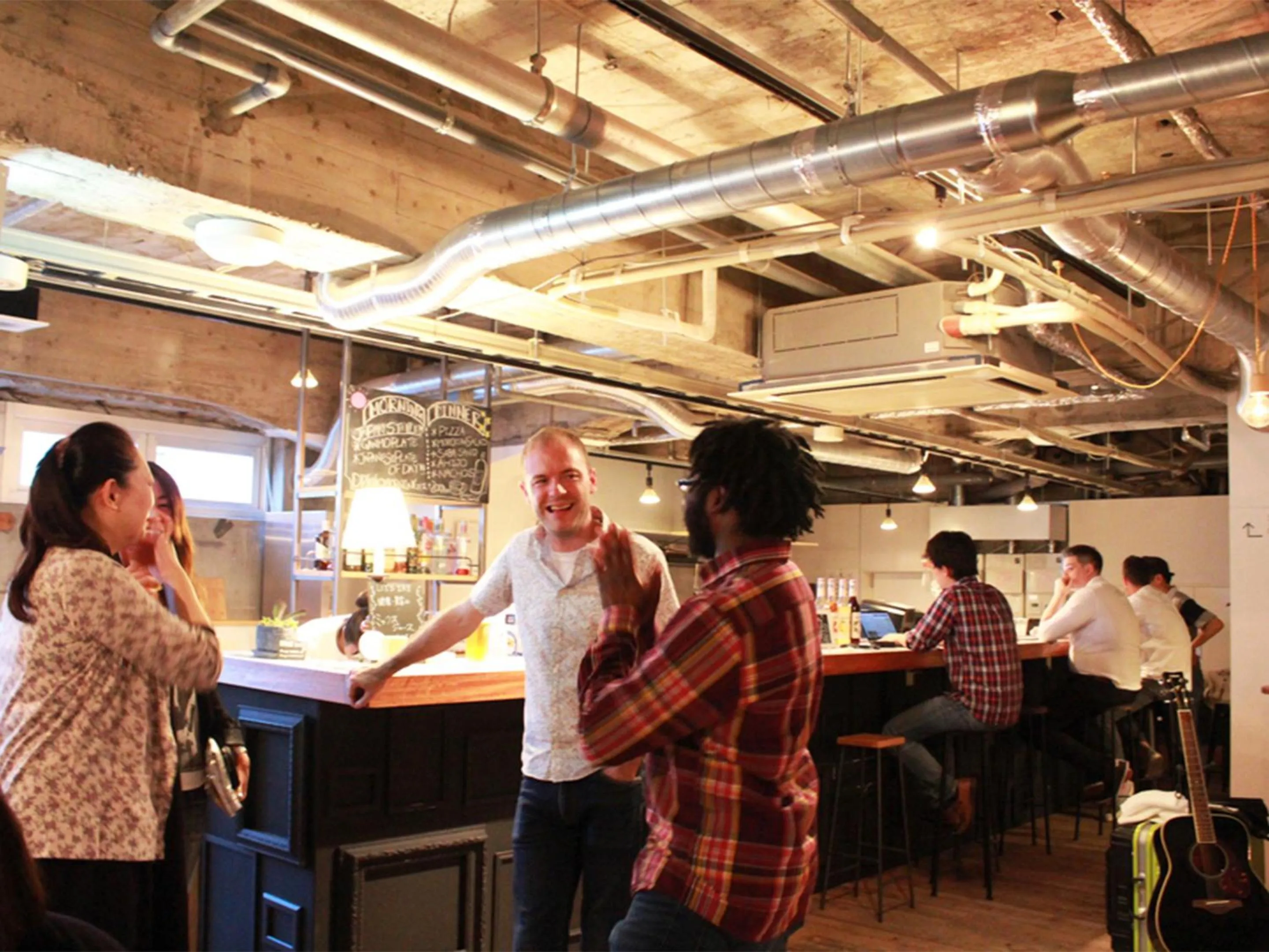 Dining area in Hostel TangaTable