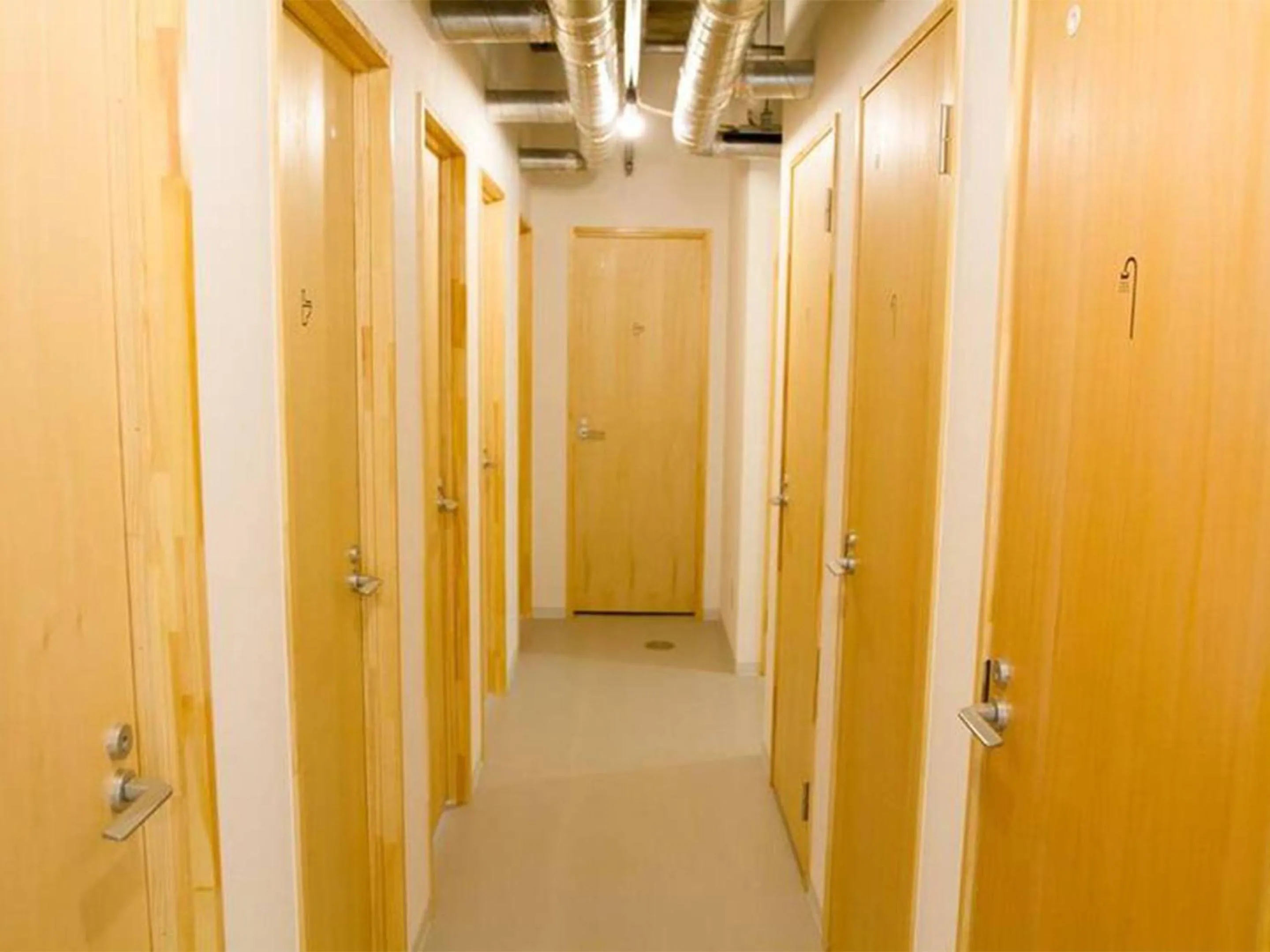 Shower in Hostel TangaTable