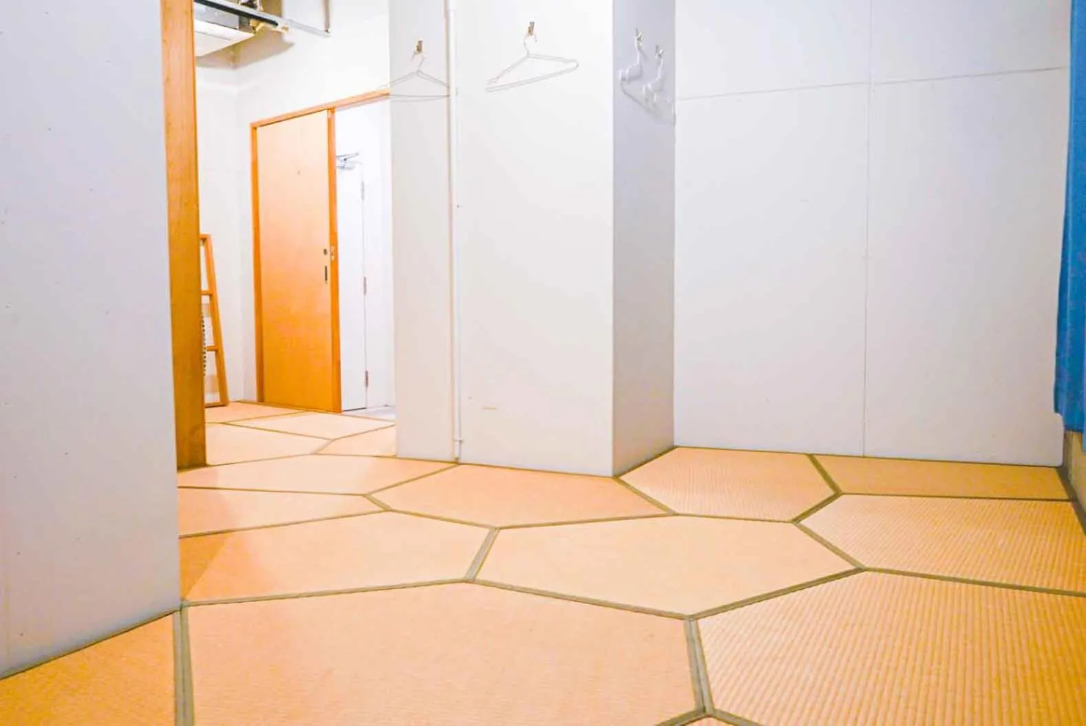 Photo of the whole room in Hostel TangaTable