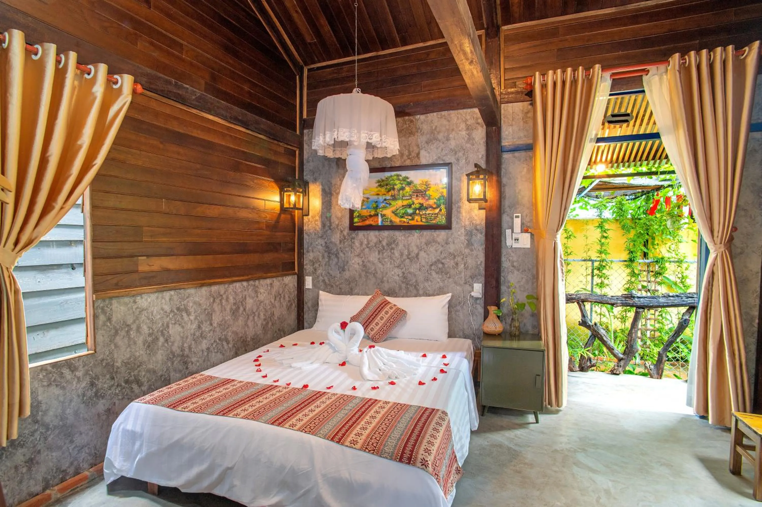 Photo of the whole room, Bed in Memories Hoi An Villa