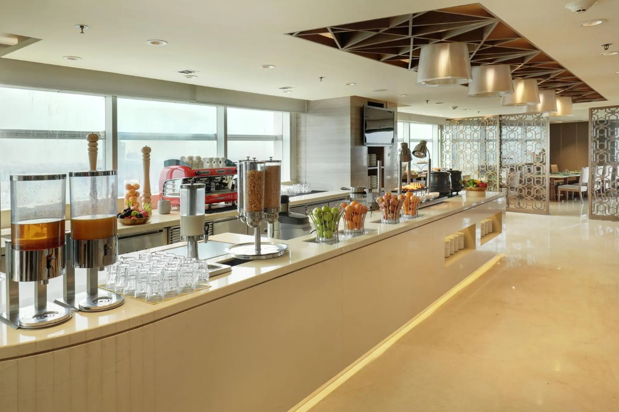 Restaurant/places to eat in Crowne Plaza Dhaka Gulshan by IHG