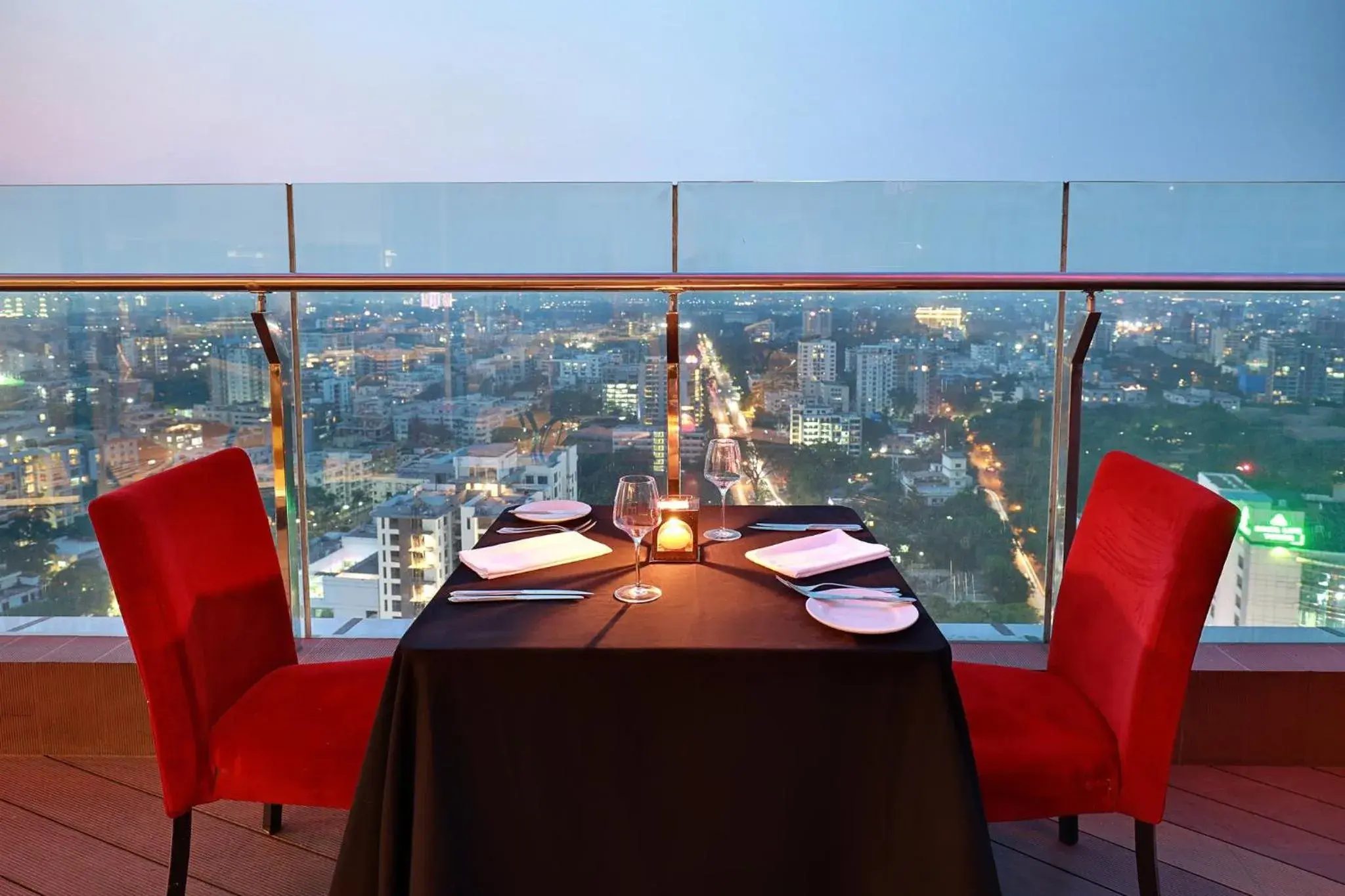 Restaurant/places to eat in Crowne Plaza Dhaka Gulshan by IHG Restaurant/places to eat in Crowne Plaza Dhaka Gulshan by IHG