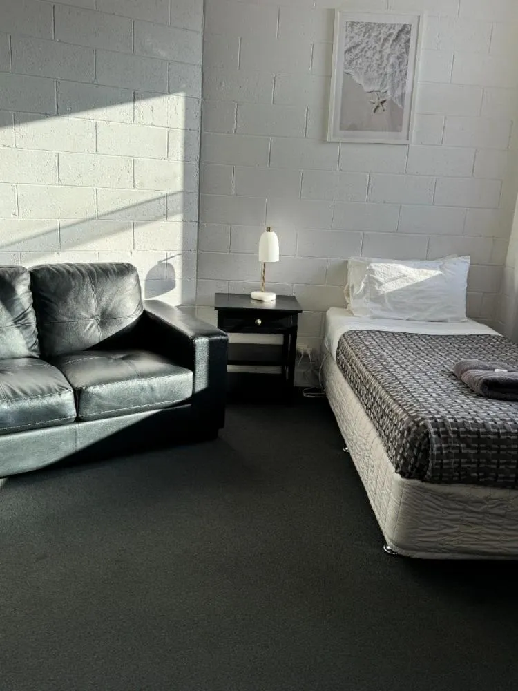 Bed in San Remo Hotel Motel