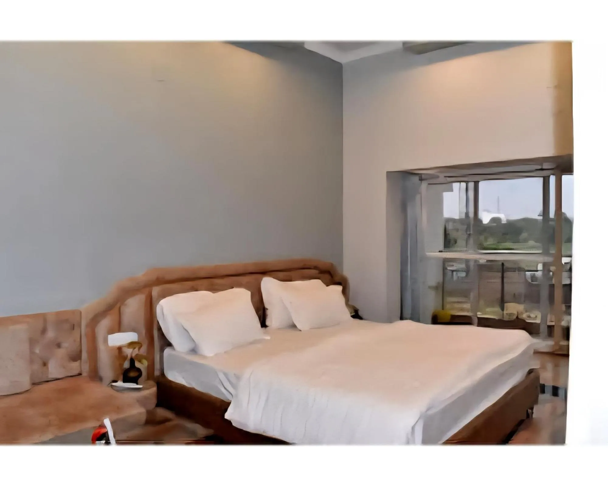 Bed in Hotel The Lake Castle, Ranchi, Jharkhand