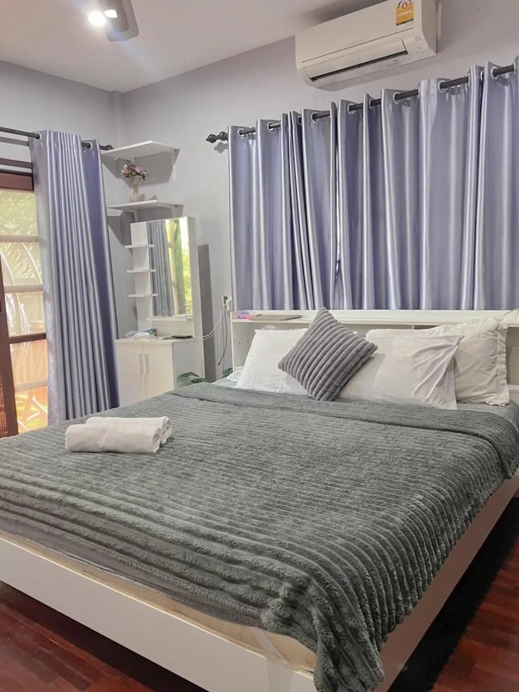 Bed in Pony Hill Villa