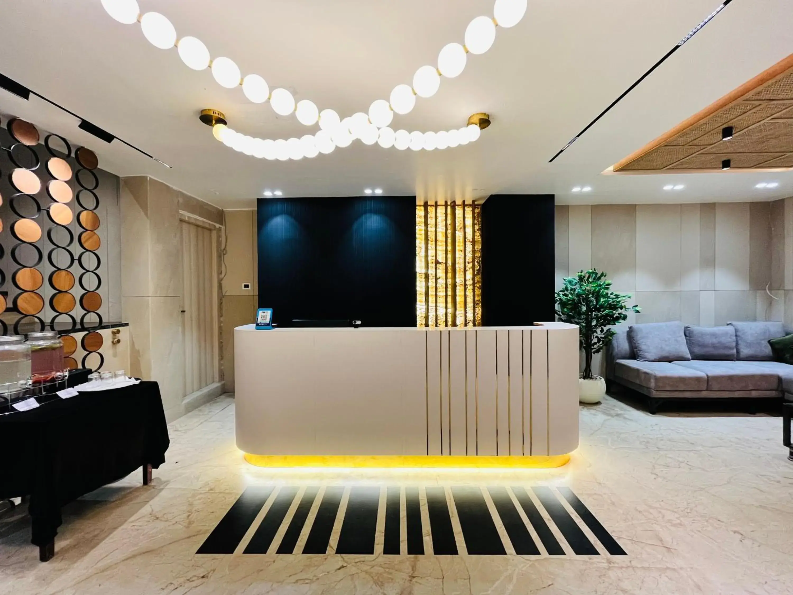 Living room in Shankar Bhavan By Vinayak Hotels Living room in Shankar Bhavan By Vinayak Hotels