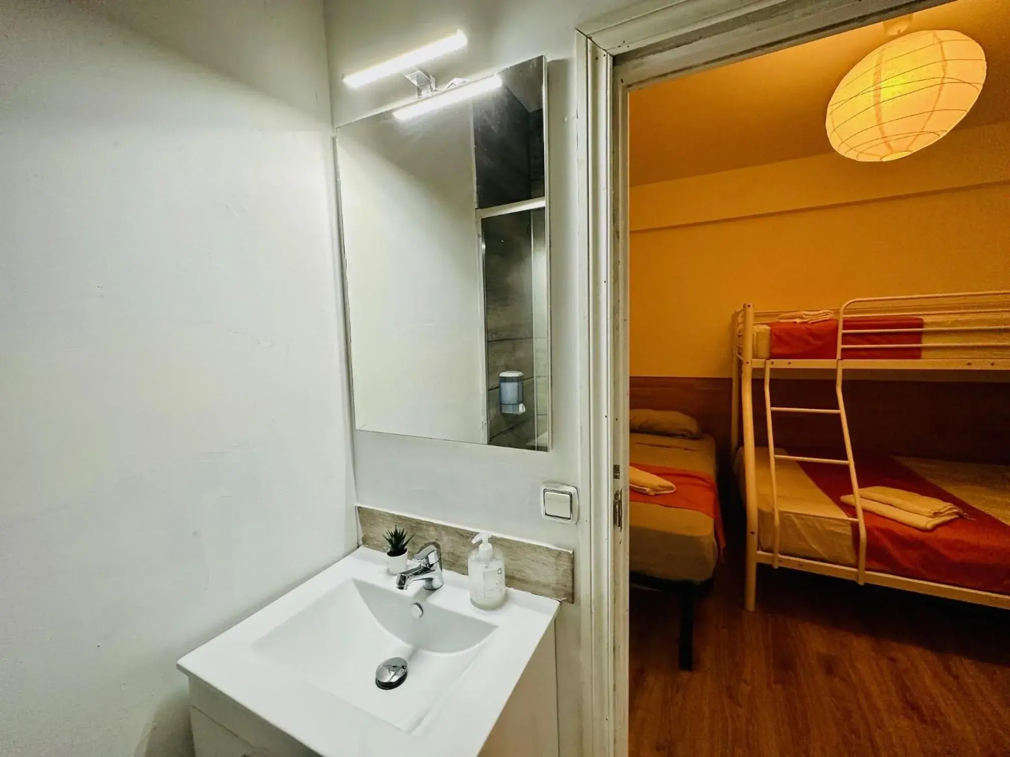 Rooms in Madrid Downtown Rooms in Madrid Downtown