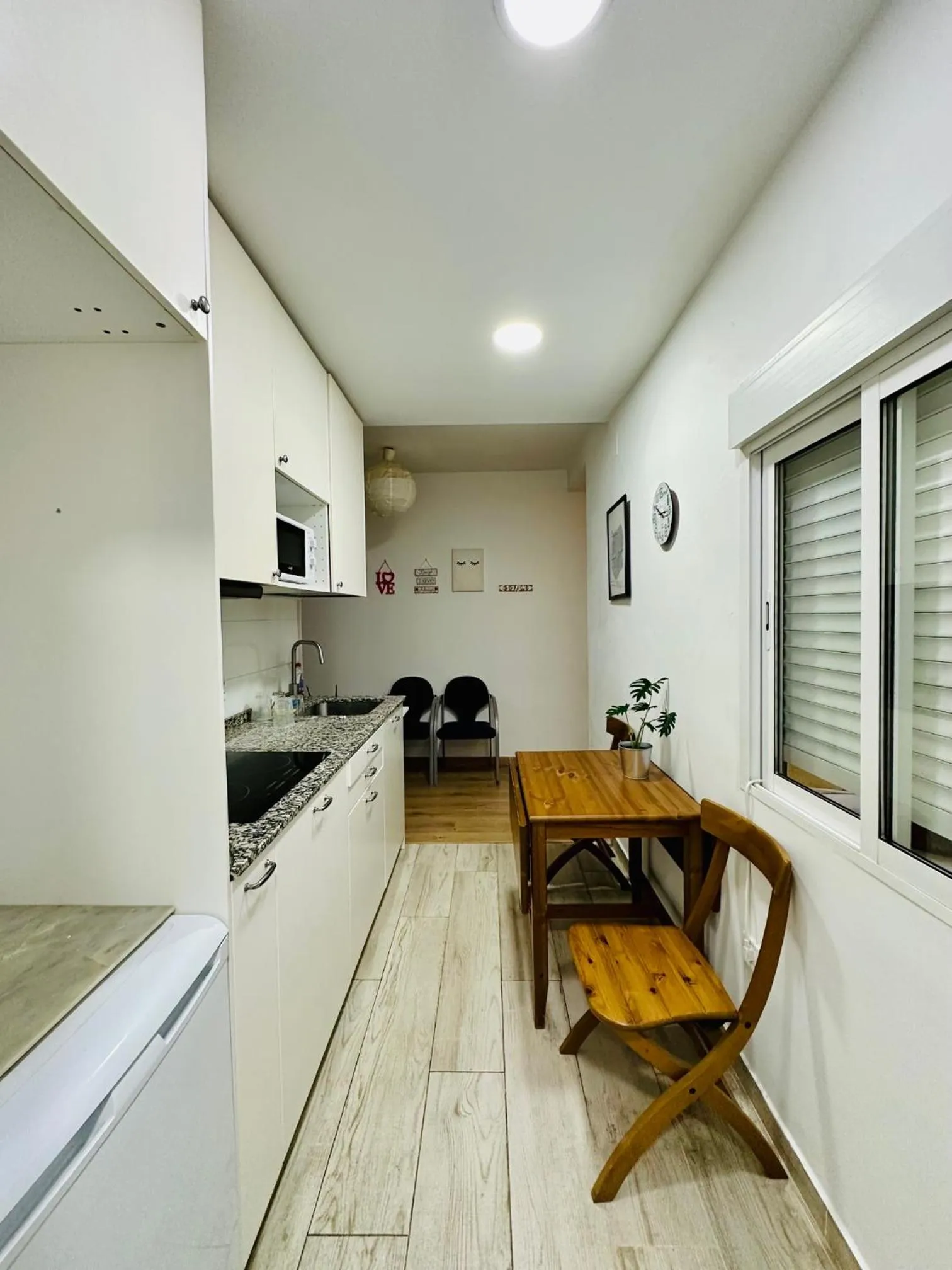 Rooms in Madrid Downtown