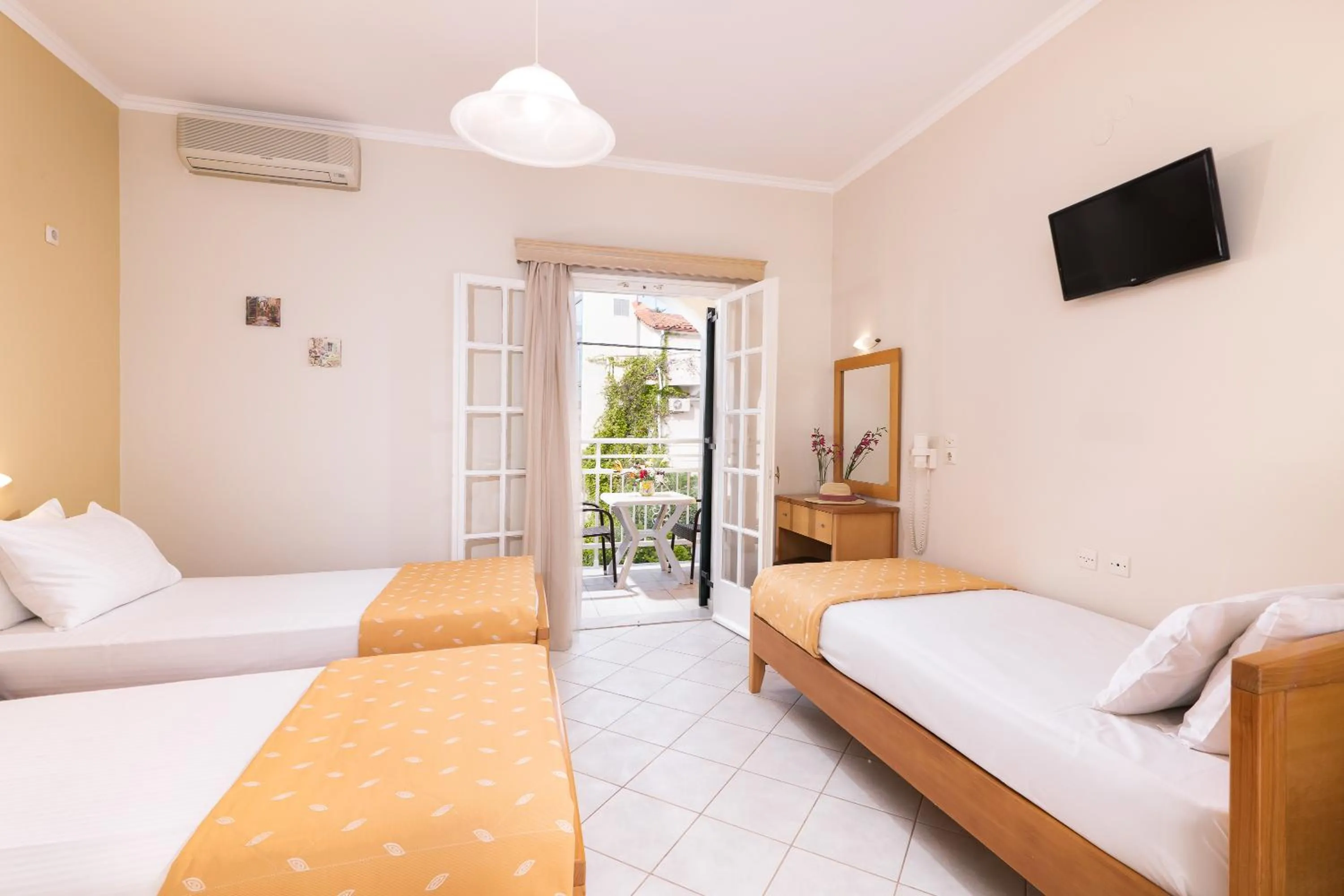 Bedroom, Bed in Domus Alta