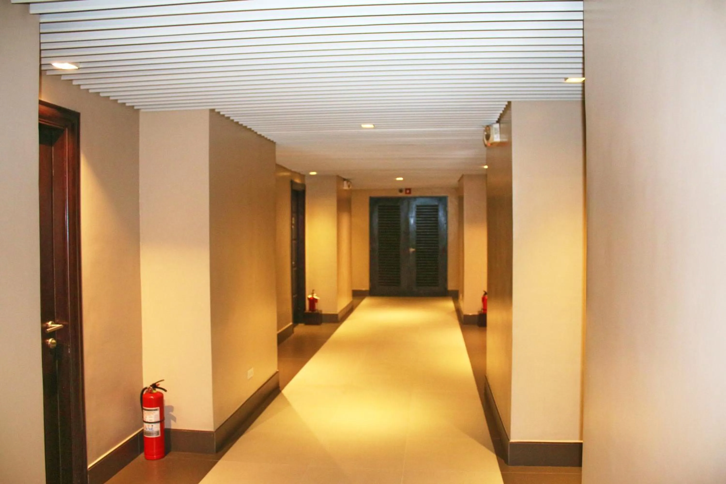 LuxeLite Suites Pasay