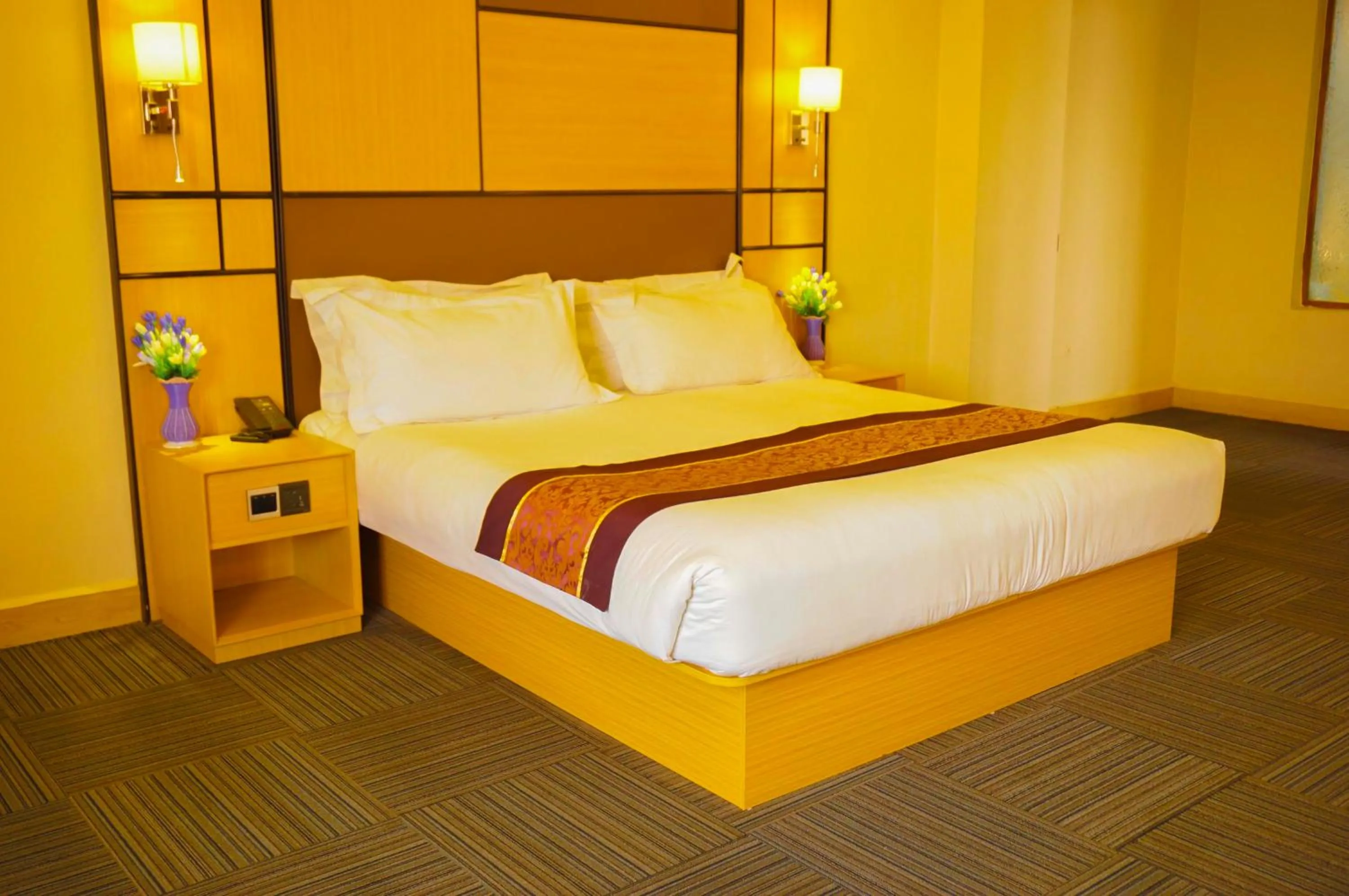 Bedroom, Bed in 2000 Hotel Downtown Kigali